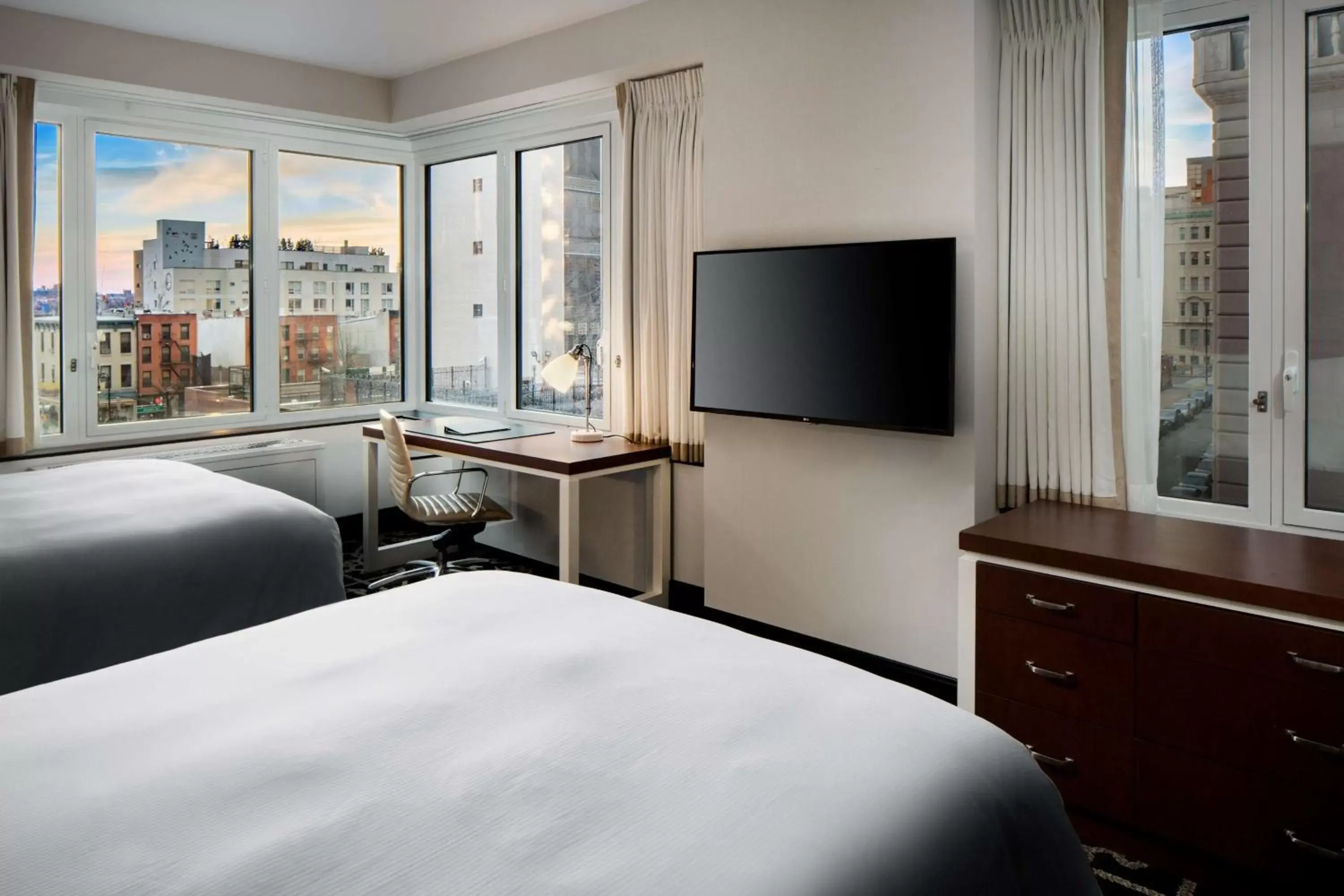 Bedroom, Bed in Hilton Brooklyn New York