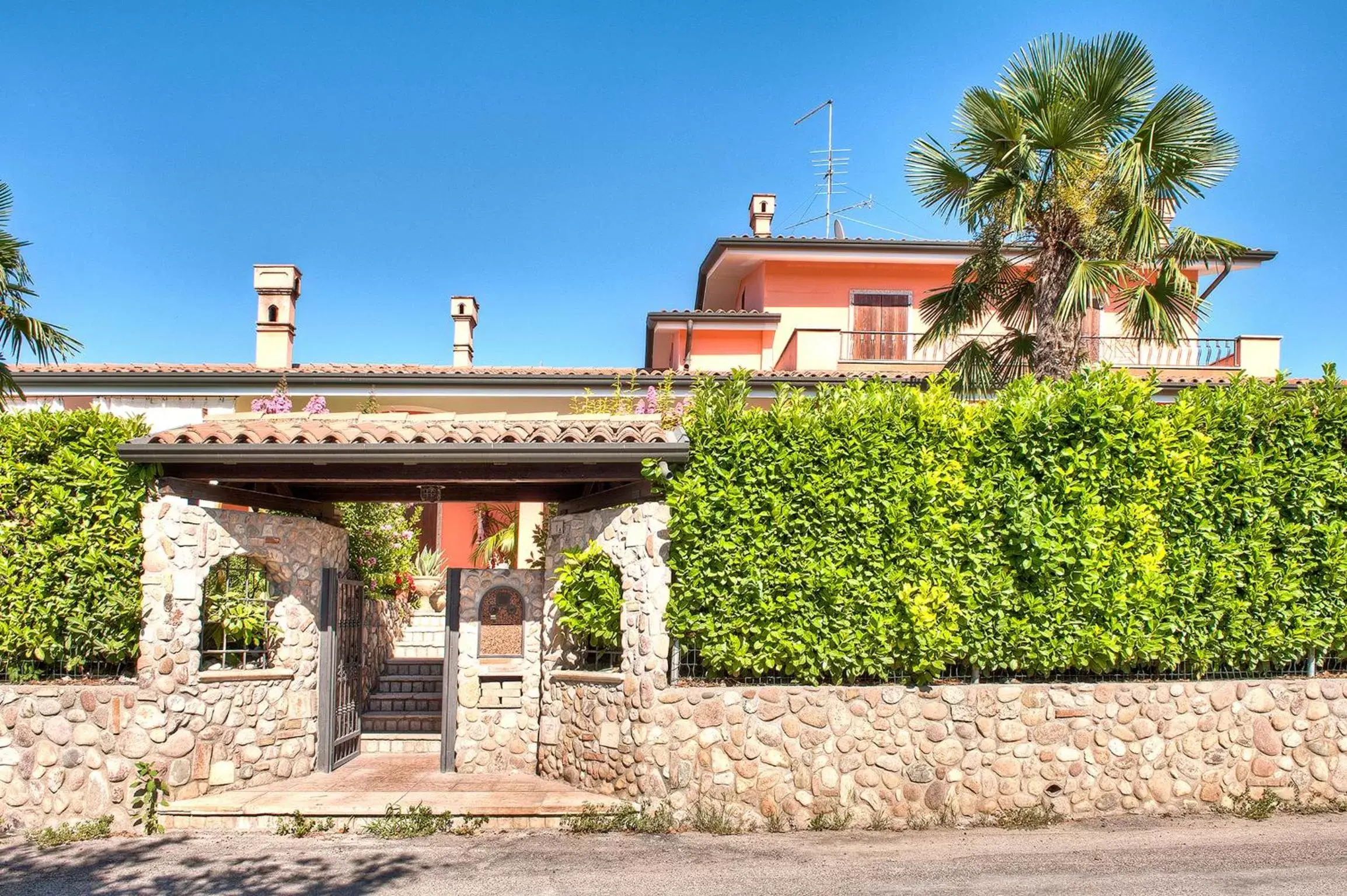 Facade/entrance, Property Building in B&B Villa Gloriana