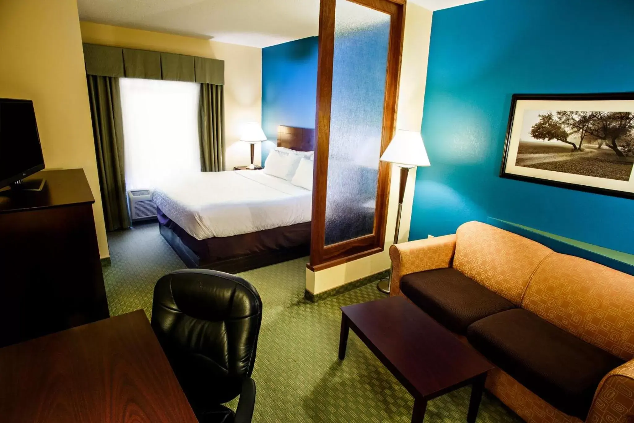 Photo of the whole room in Holiday Inn Express Harrisburg West, an IHG Hotel