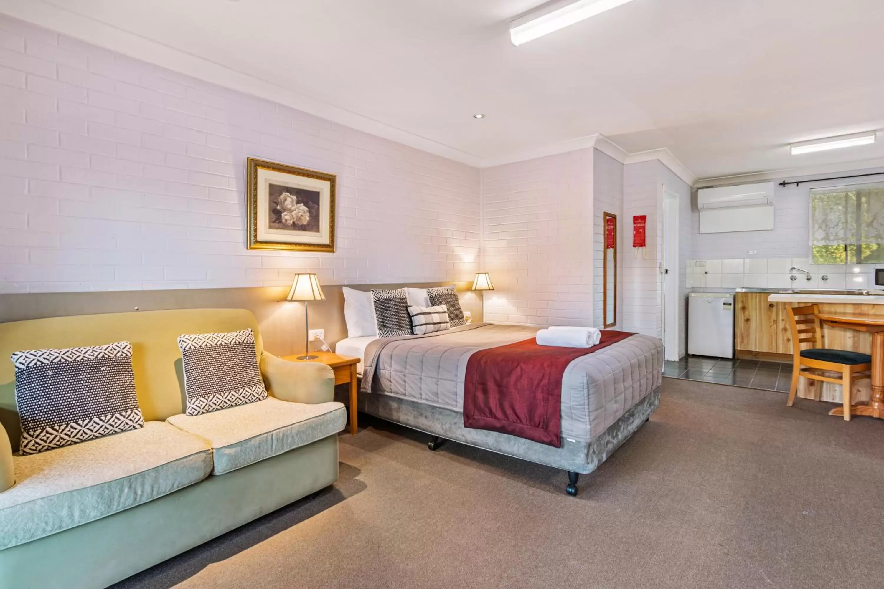 Bedroom, Bed in Burringa Garden Motel