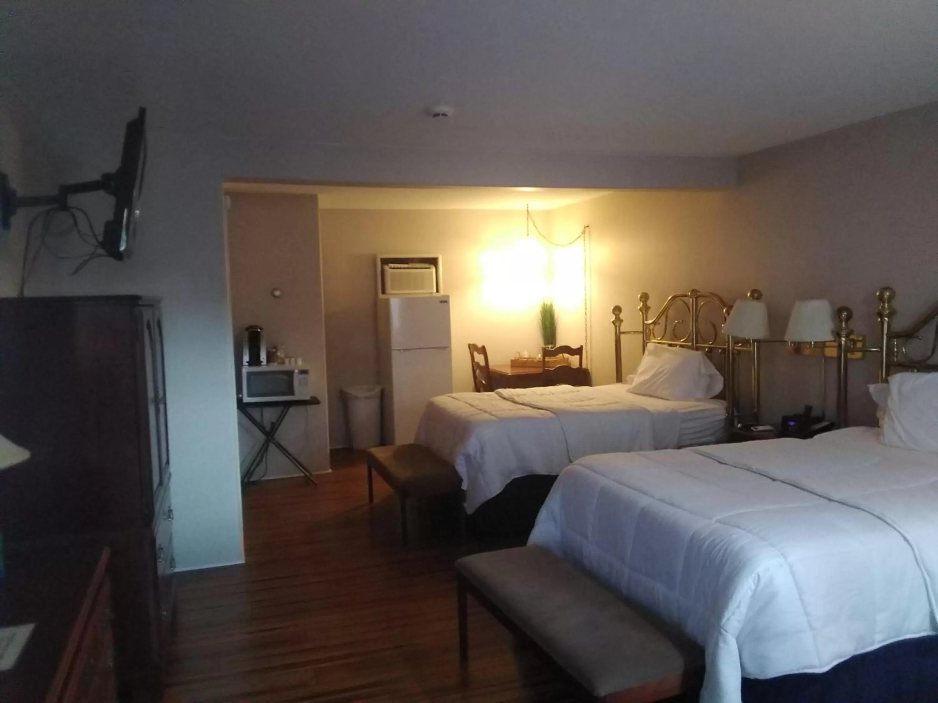 Bed in Stay Saratoga