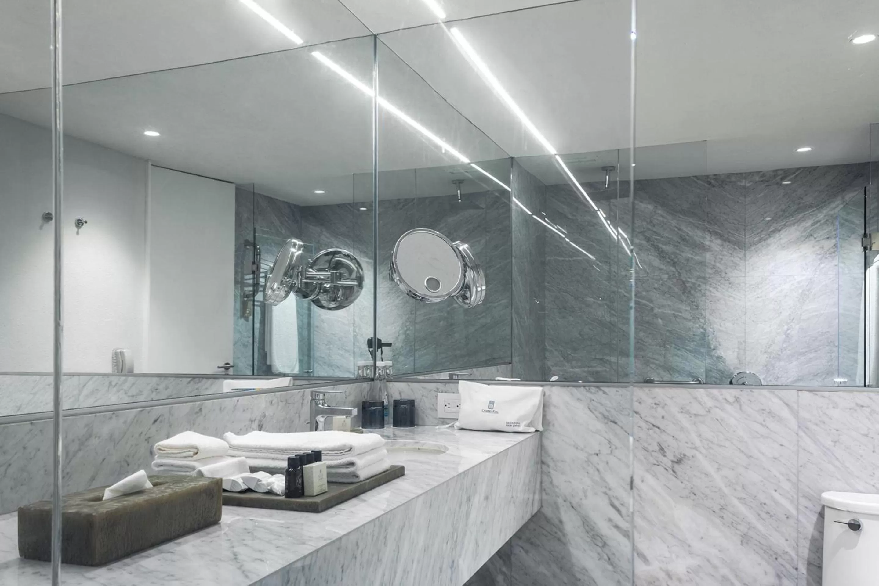 Bathroom in Camino Real Polanco Mexico