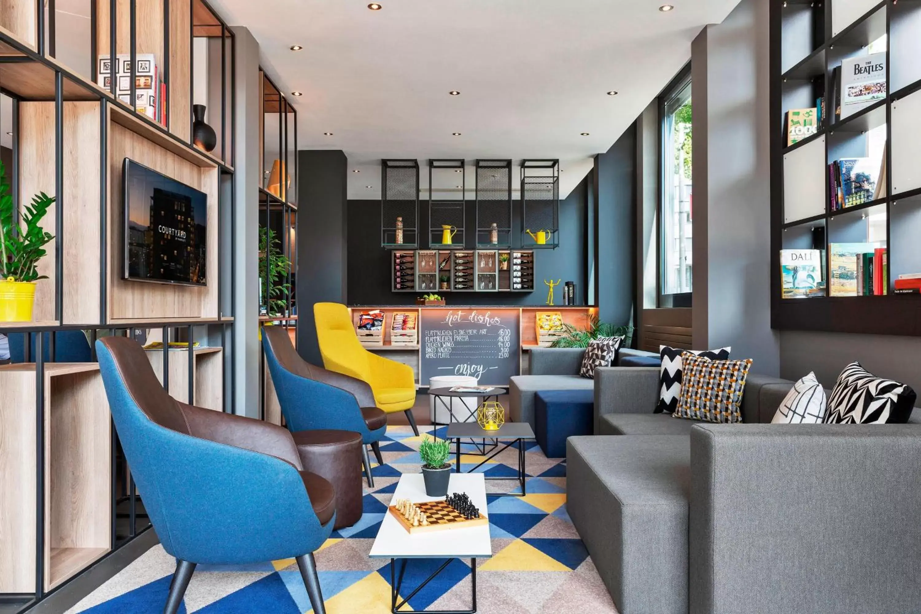 Lobby or reception, Lounge/Bar in Courtyard by Marriott Zurich North