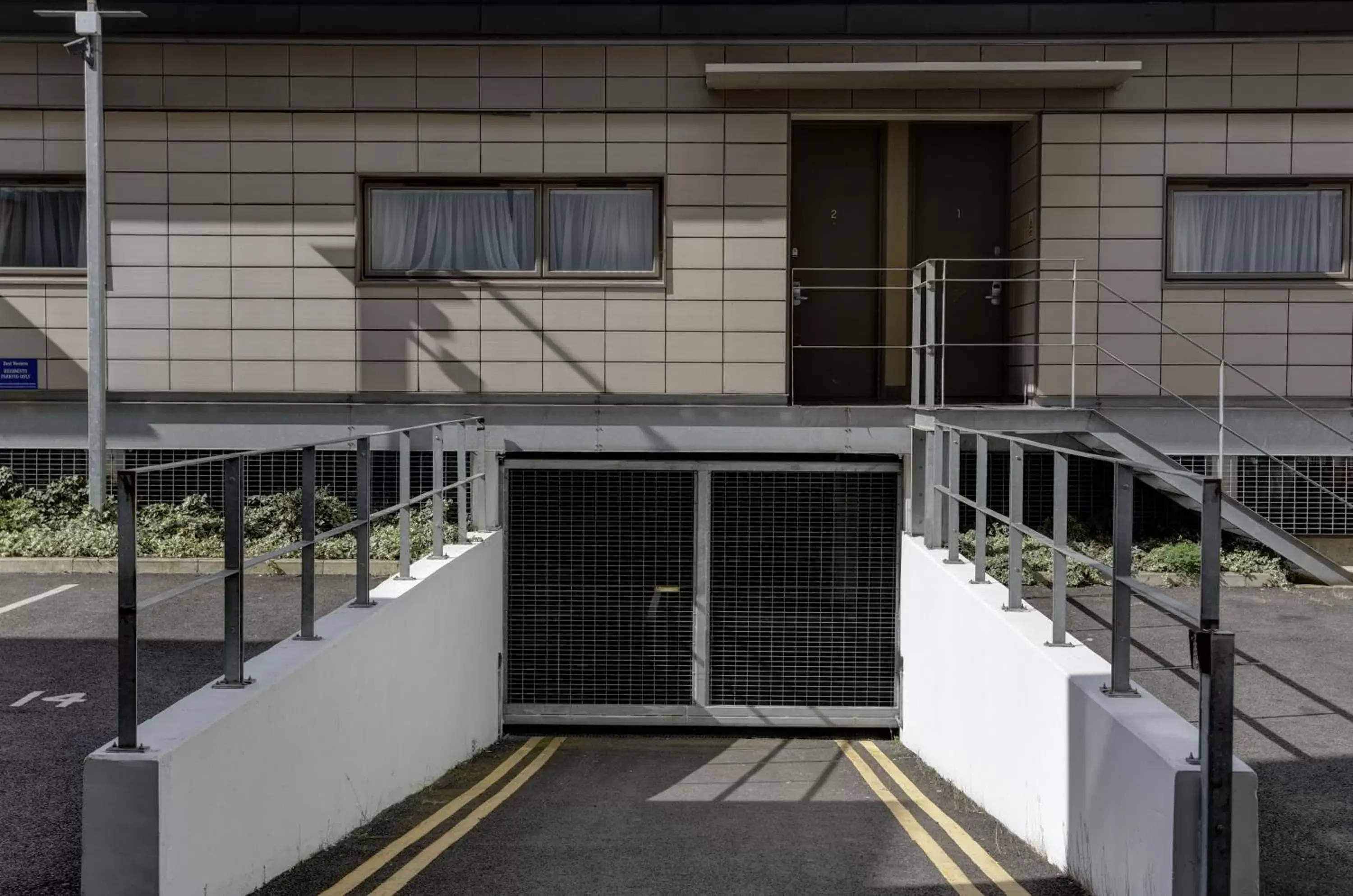 Facade/entrance, Balcony/Terrace in Best Western London Highbury