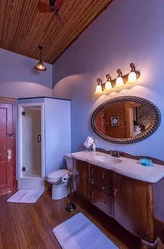 Bathroom in Upstairs Inn