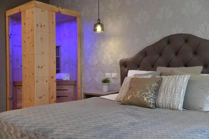 Sauna, Bed in Lainez Rooms & Suites