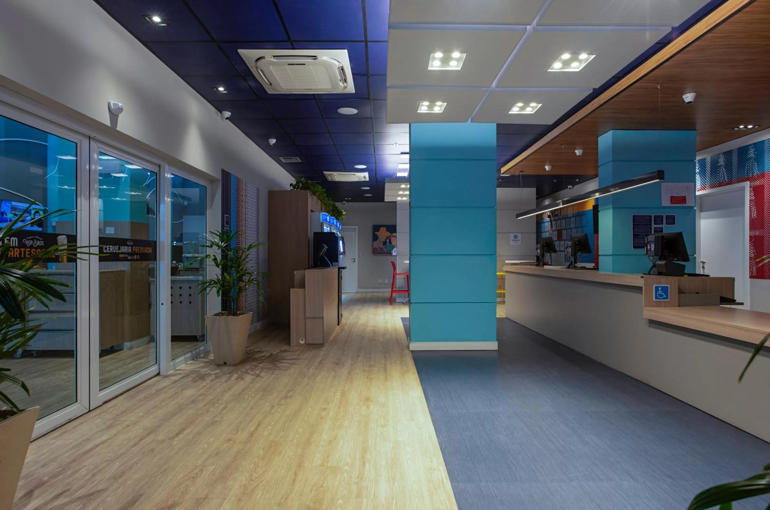 Lobby or reception in ibis budget Maceió Pajuçara