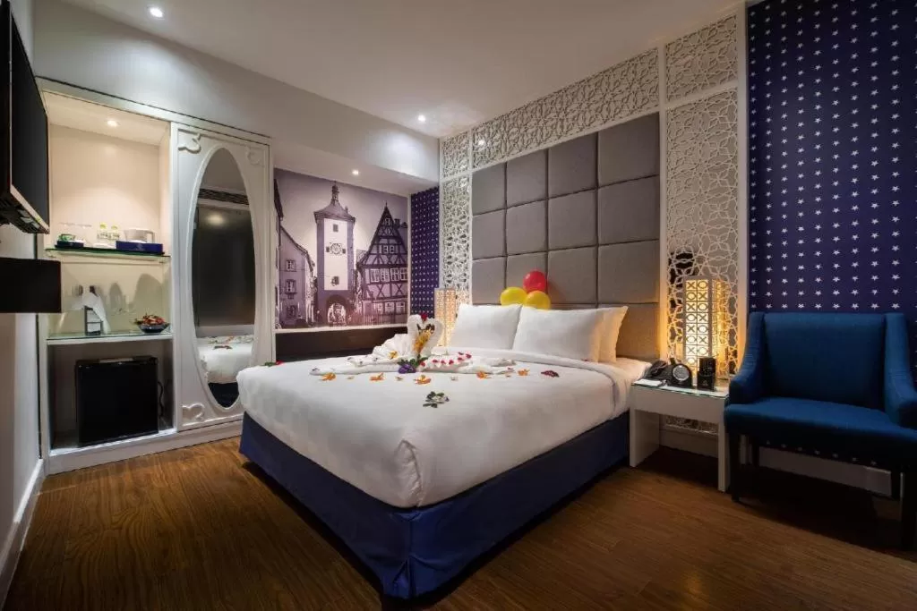 Bedroom, Bed in Victor Metropolis Hanoi Hotel & Rooftop Bar