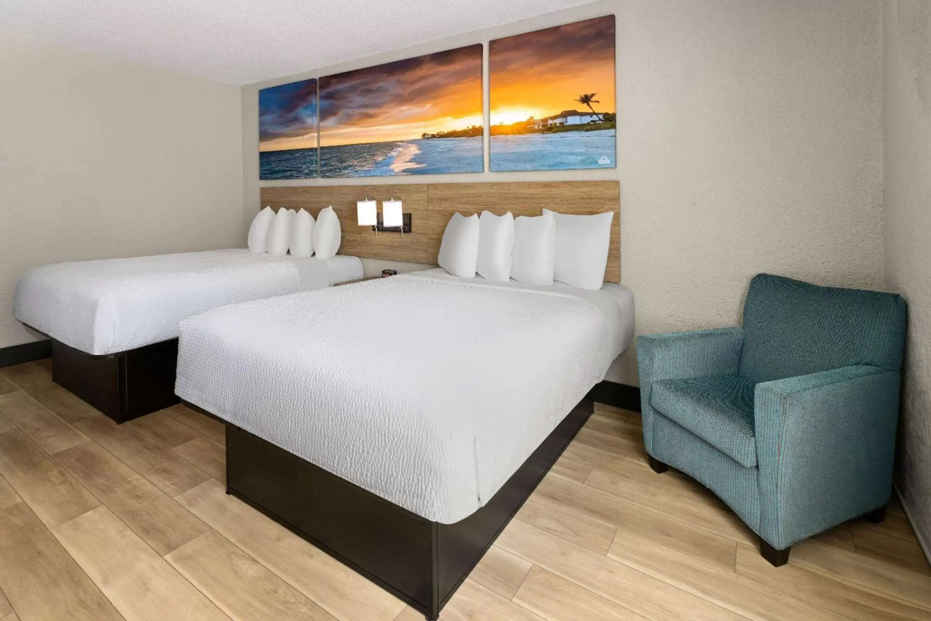 Photo of the whole room, Bed in Days Inn by Wyndham Fort Pierce Midtown