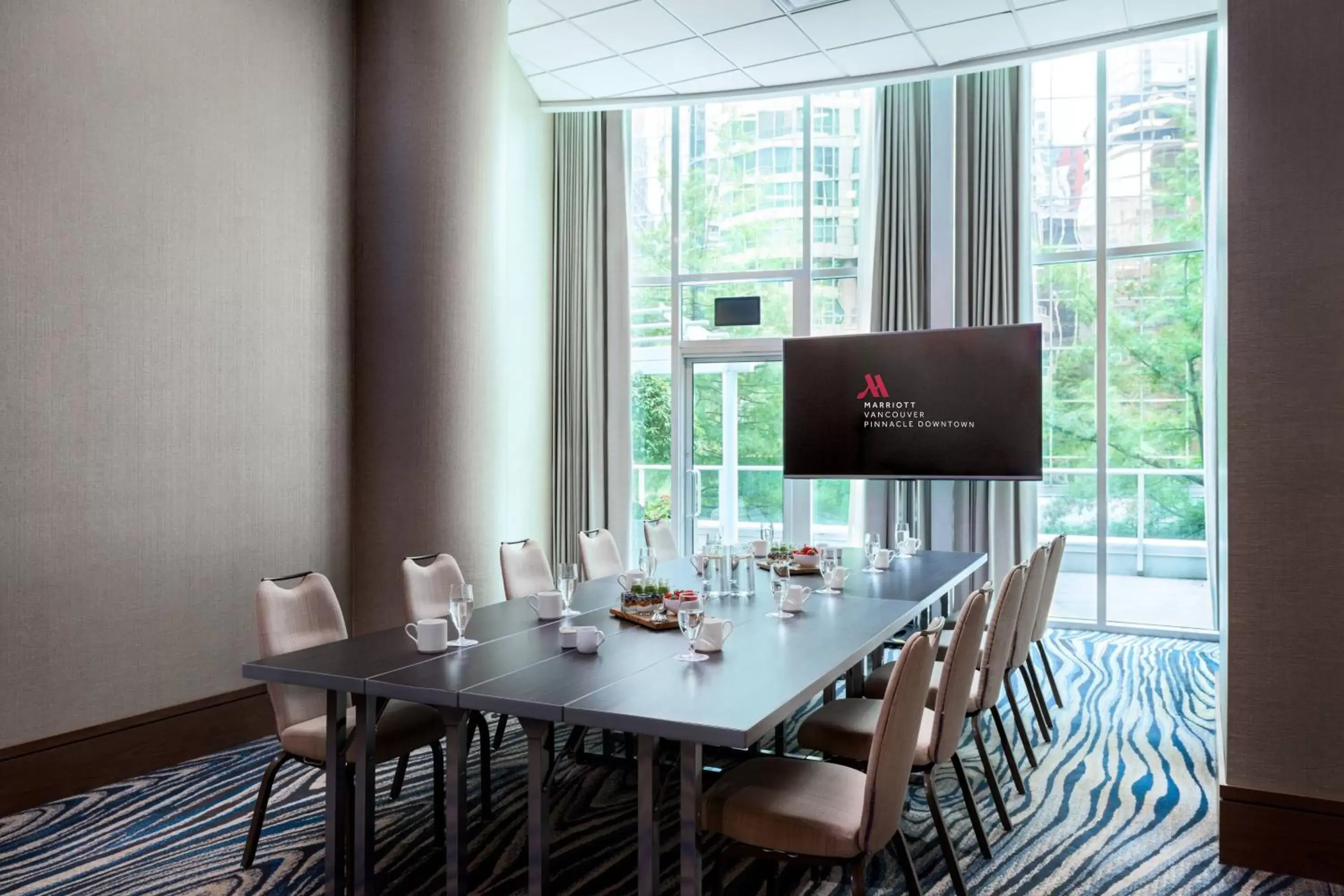 Meeting/conference room in Vancouver Marriott Pinnacle Downtown Hotel