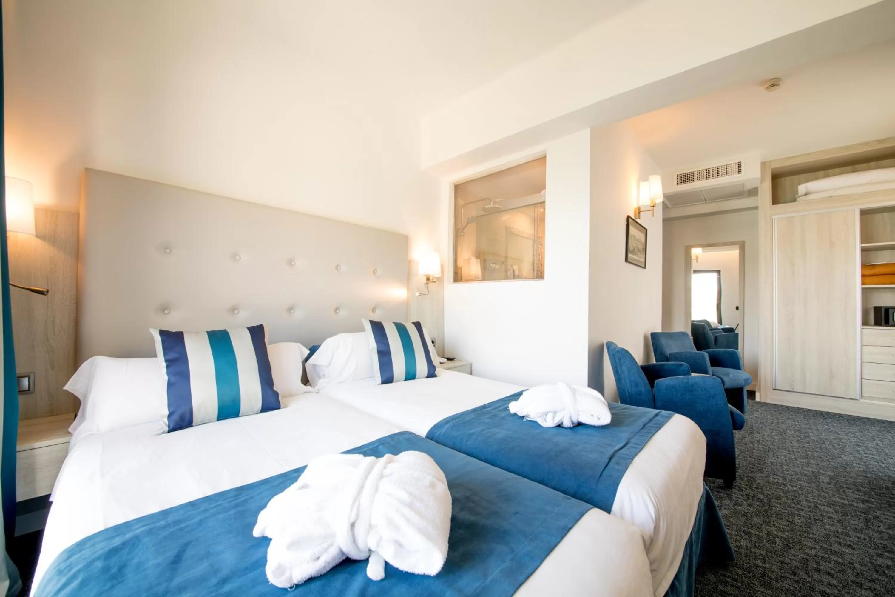 Photo of the whole room, Bed in Los Geranios