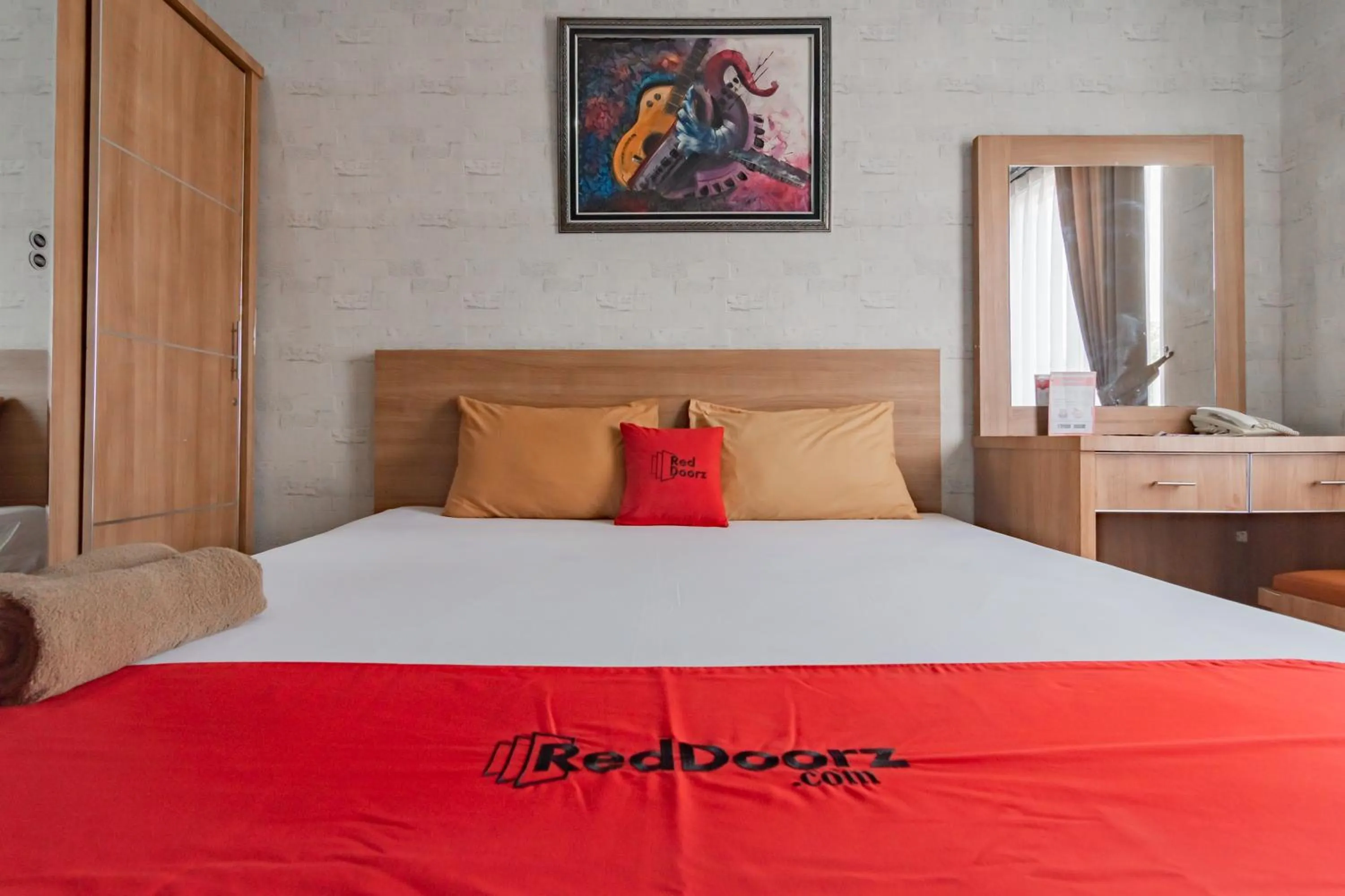 Bedroom, Bed in RedDoorz near Gedung Sate 2