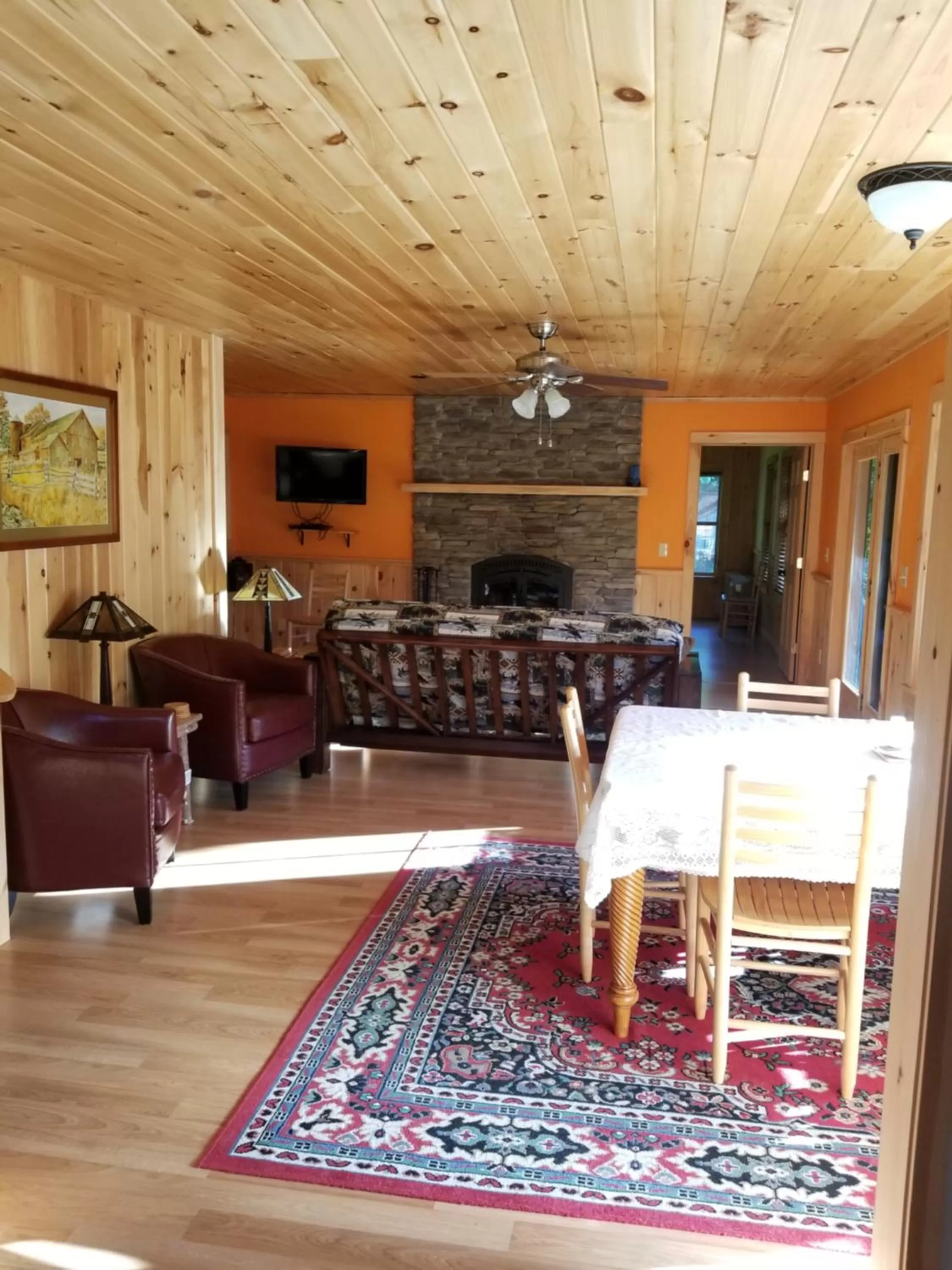 Restaurant/Places to Eat in Trails End Inn