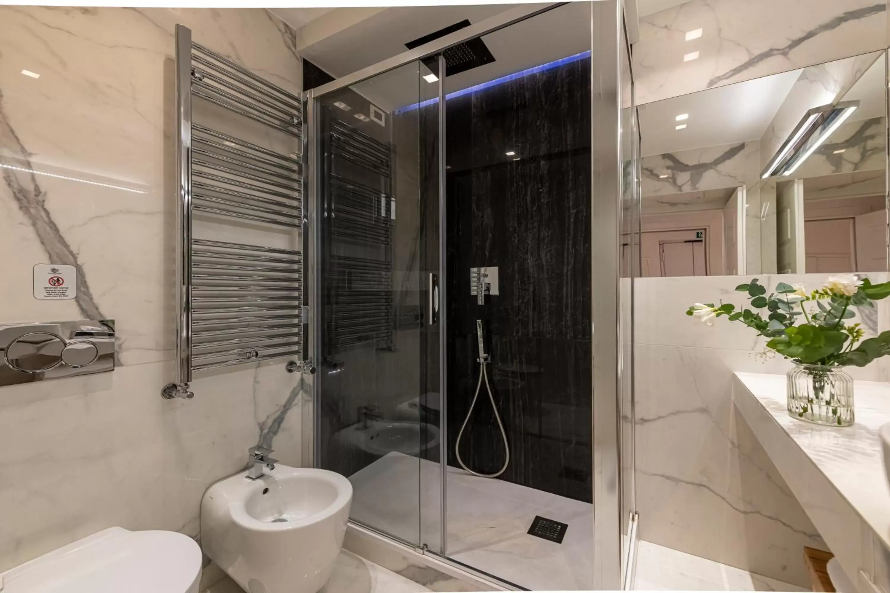 Shower, Bathroom in Argentina Residenza Style Hotel