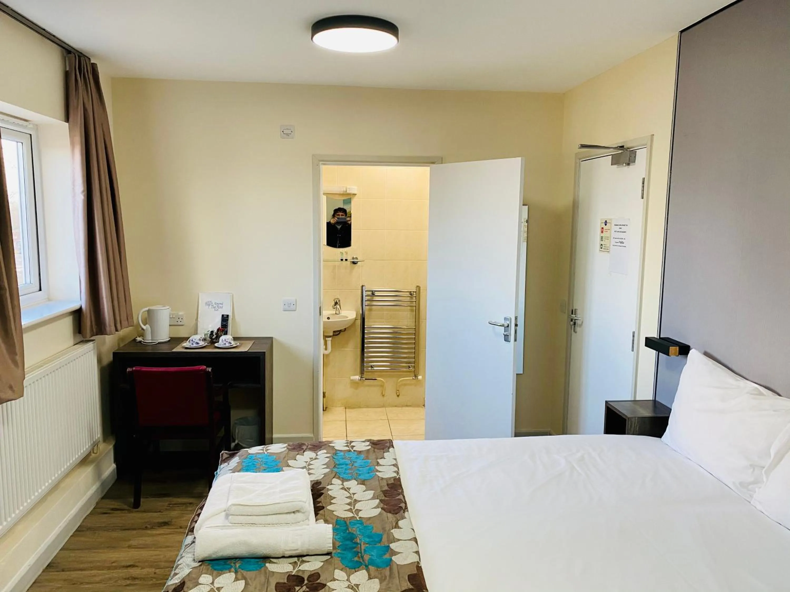 Coffee/tea facilities, Bed in Almond Tree Hotel