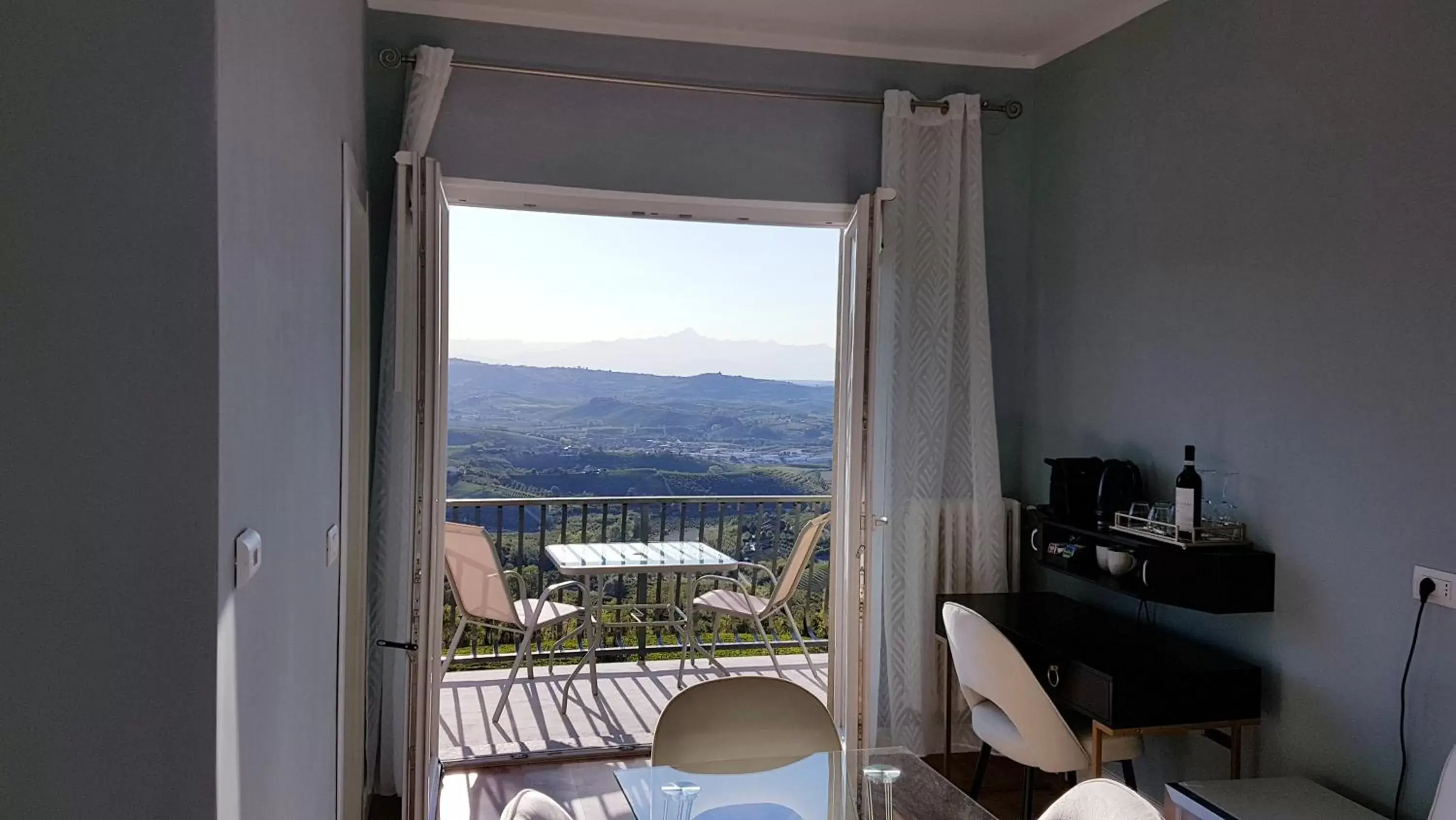 View (from property/room), Mountain View in Villa Bellavista Alba, B&B