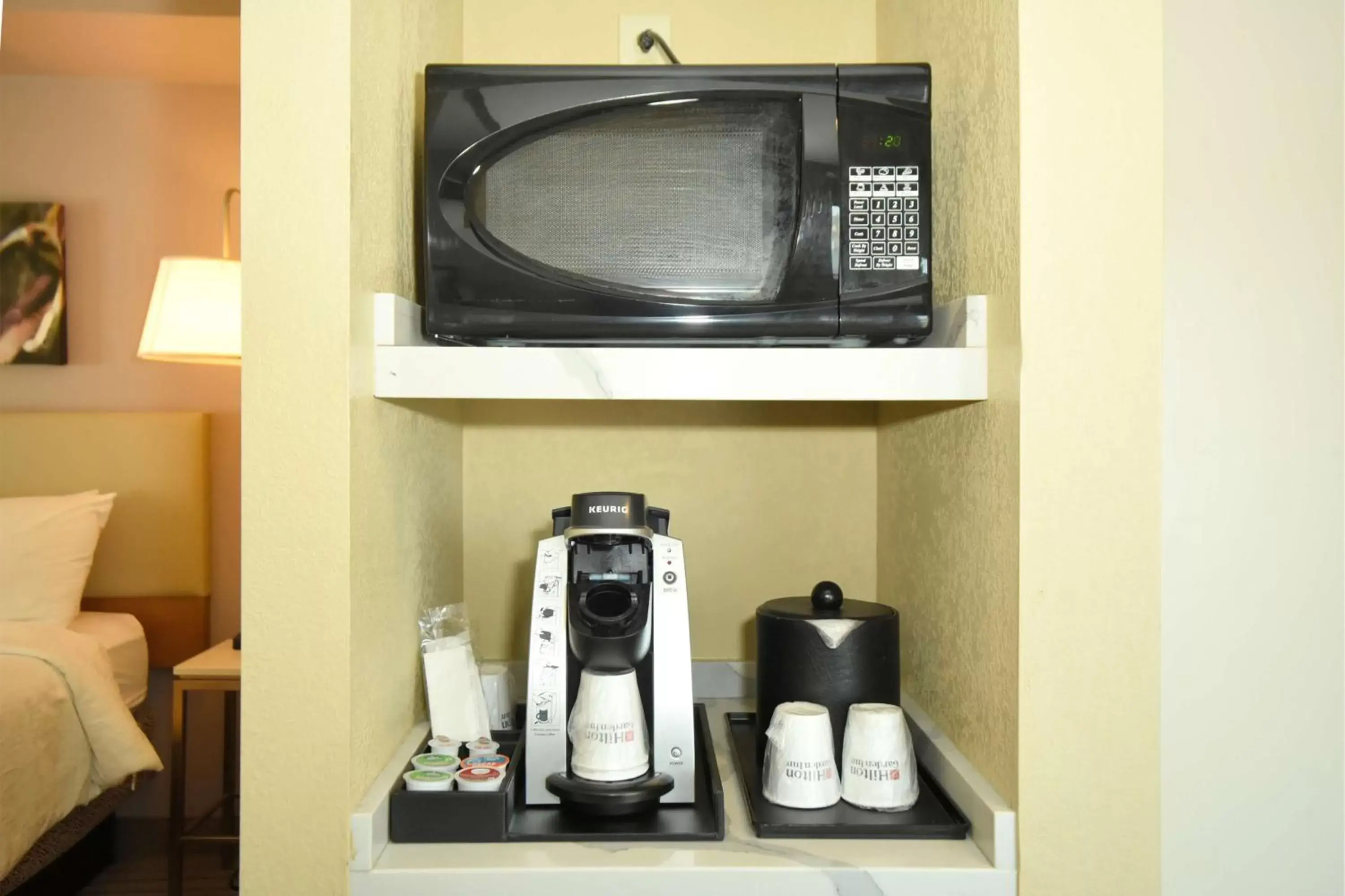 Photo of the whole room, Coffee/Tea Facilities in Hilton Garden Inn Saratoga Springs