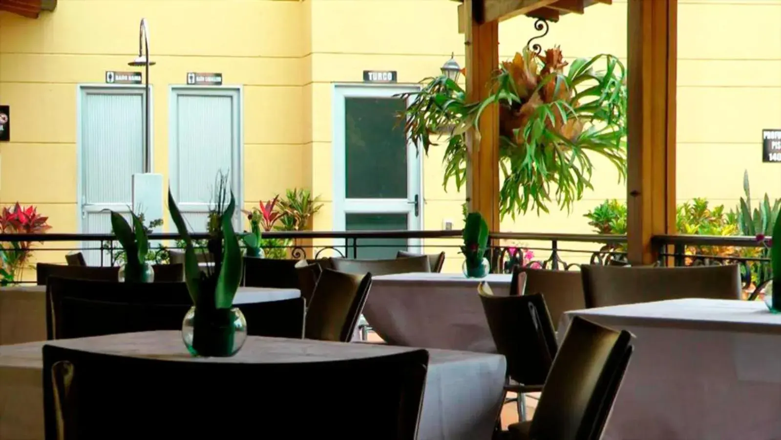 Restaurant/Places to Eat in Hotel Portales Del Campestre