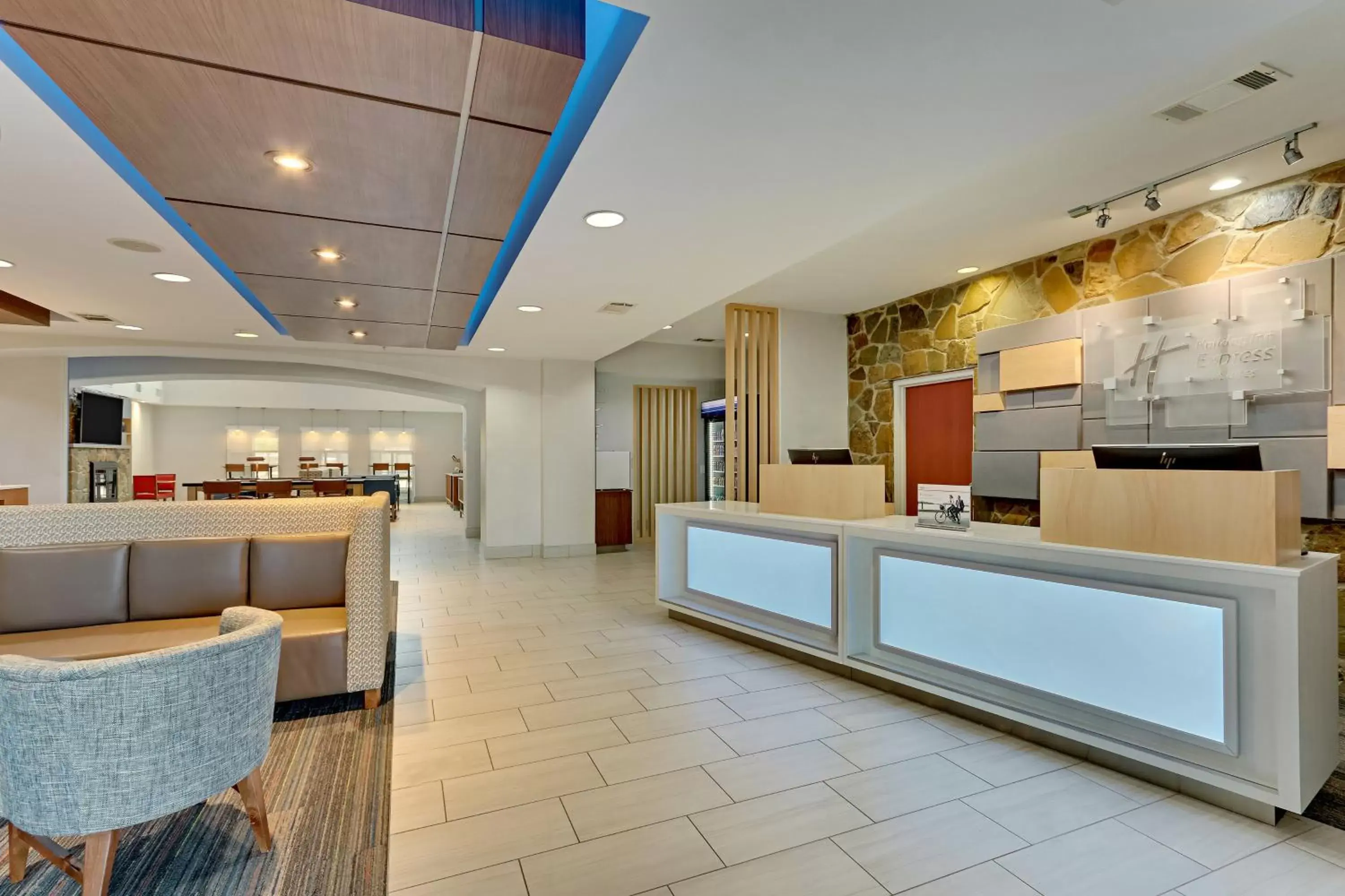 Property building, Lobby/Reception in Holiday Inn Express Hotel and Suites Weatherford, an IHG Hotel