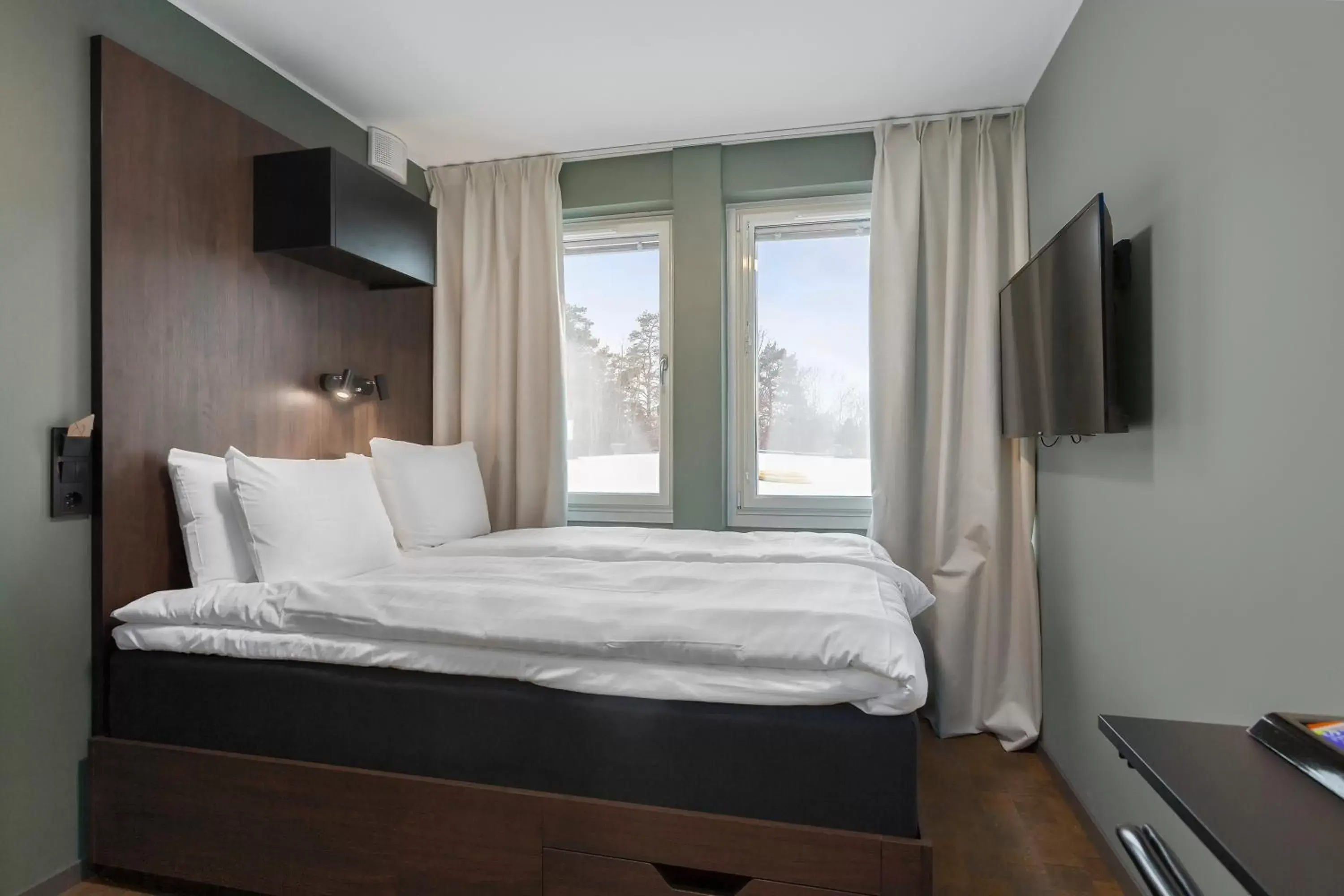 Bed in Sure Hotel Studio by Best Western Bromma