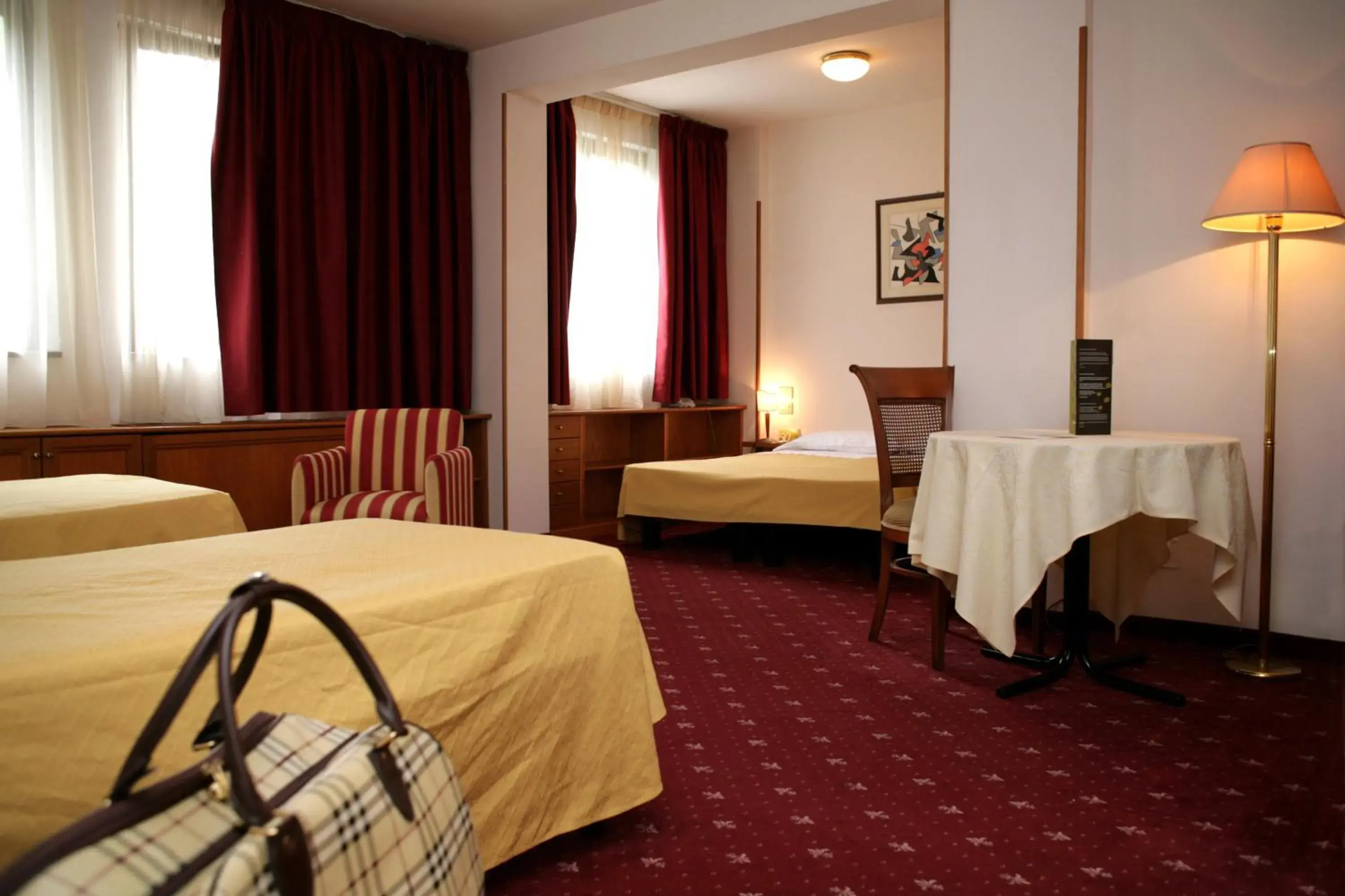 Photo of the whole room, Bed in Hotel Perusia La Villa