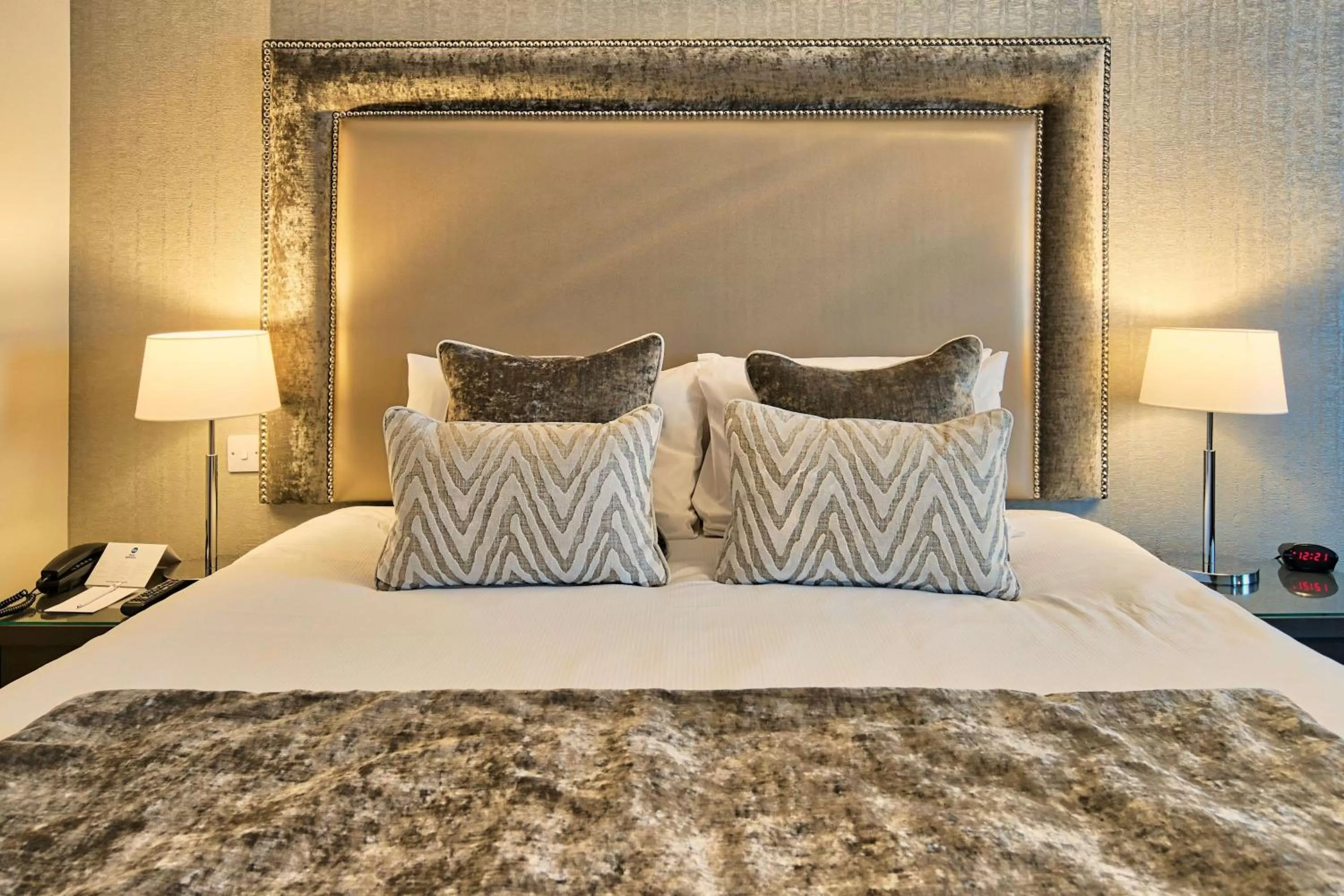 Photo of the whole room, Bed in Inverness Palace Hotel & Spa, WorldHotels Distinctive