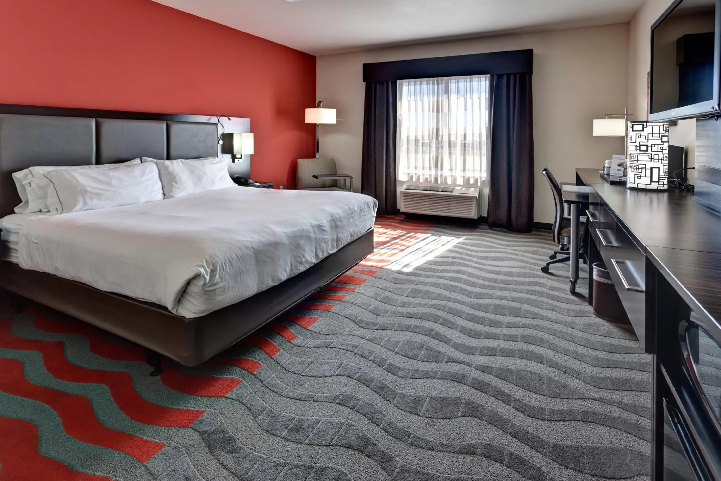 Photo of the whole room, Bed in Holiday Inn Express Northwest Maize, an IHG Hotel