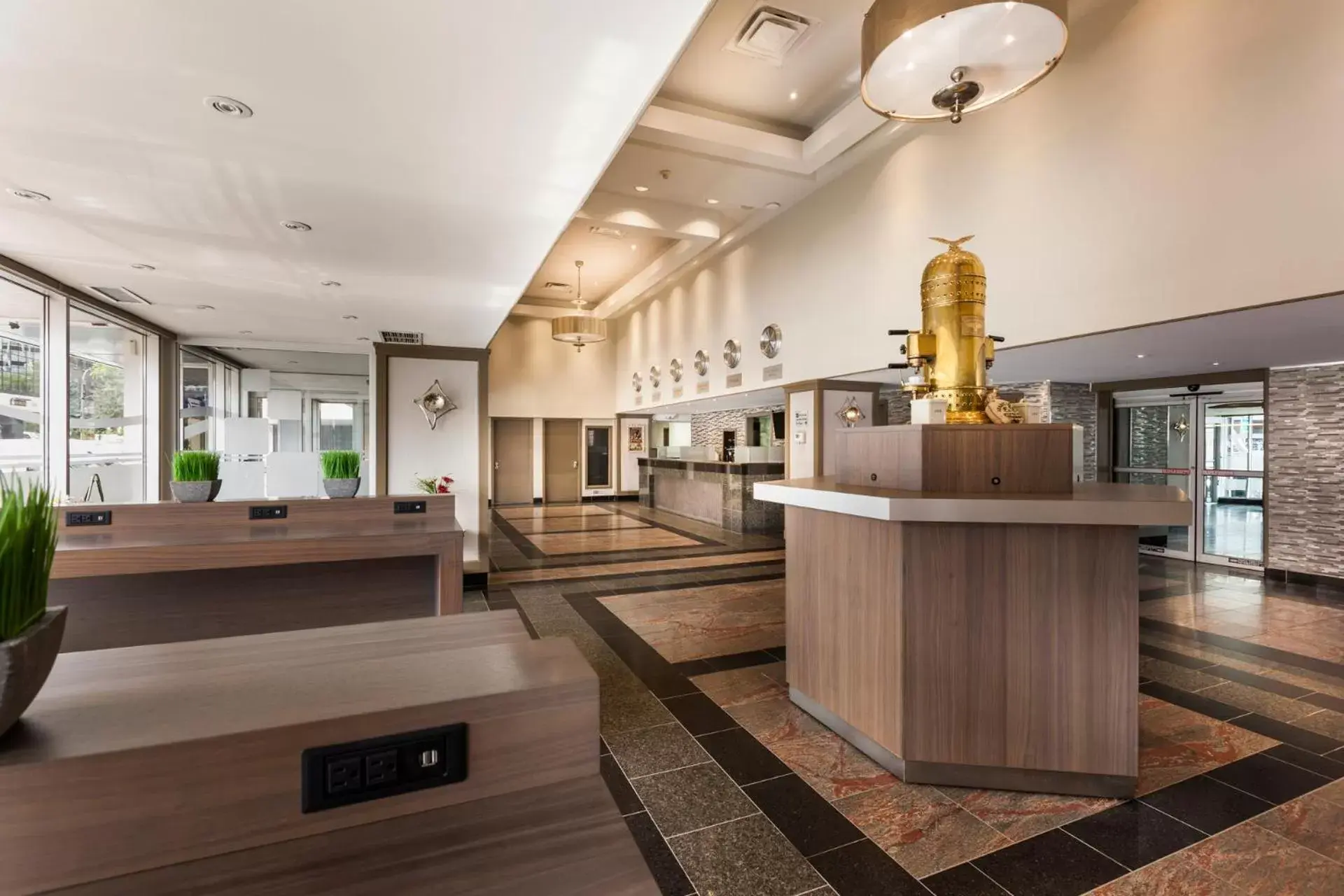 Lobby/Reception in Hotel Espresso Montreal Centre-Ville / Downtown