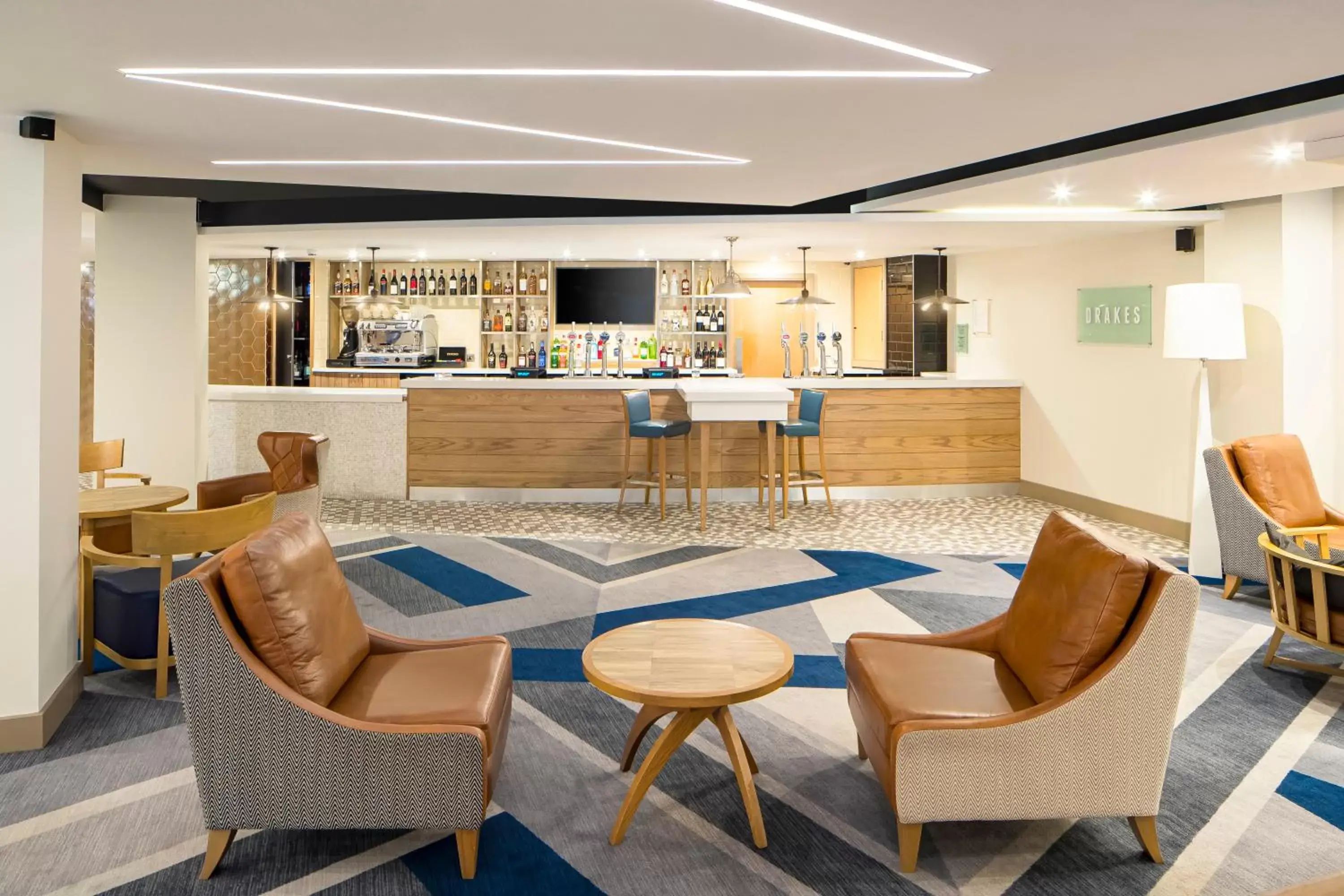 Lounge or bar, Lounge/Bar in Crowne Plaza Plymouth, an IHG Hotel