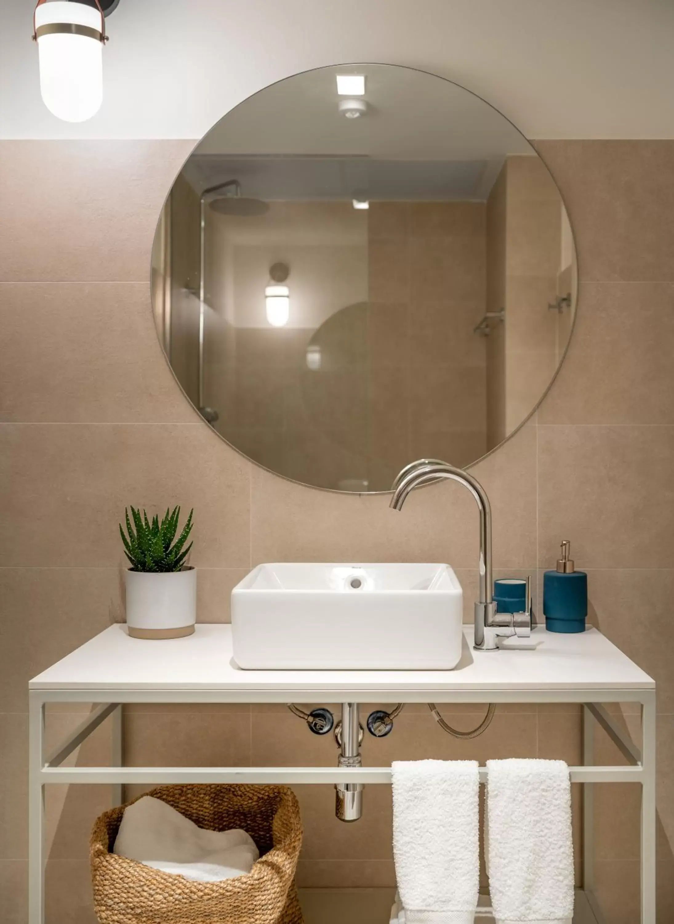 Bathroom in Apartahotel Líbere Vitoria