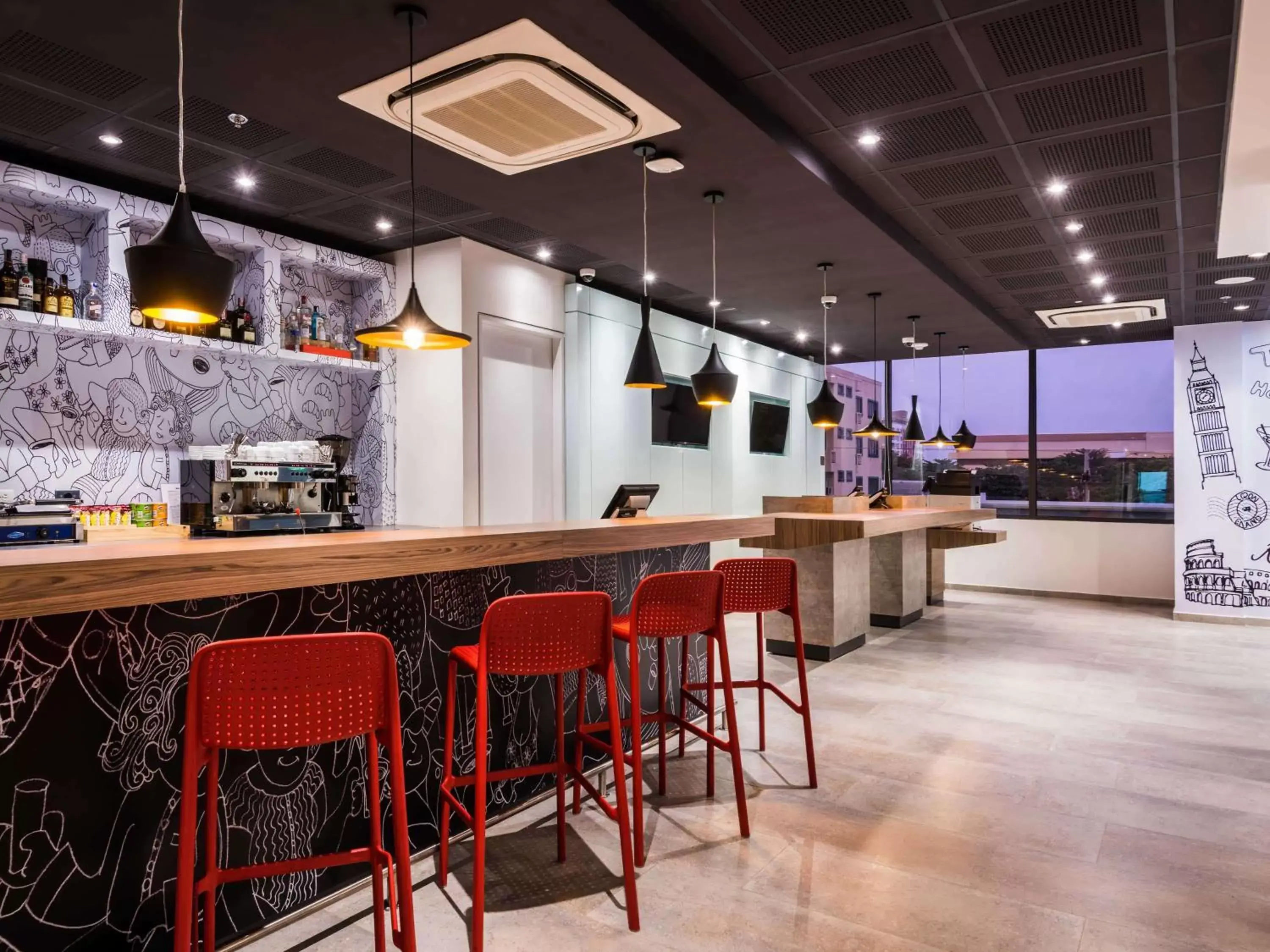 Property building, Lounge/Bar in ibis Barranquilla