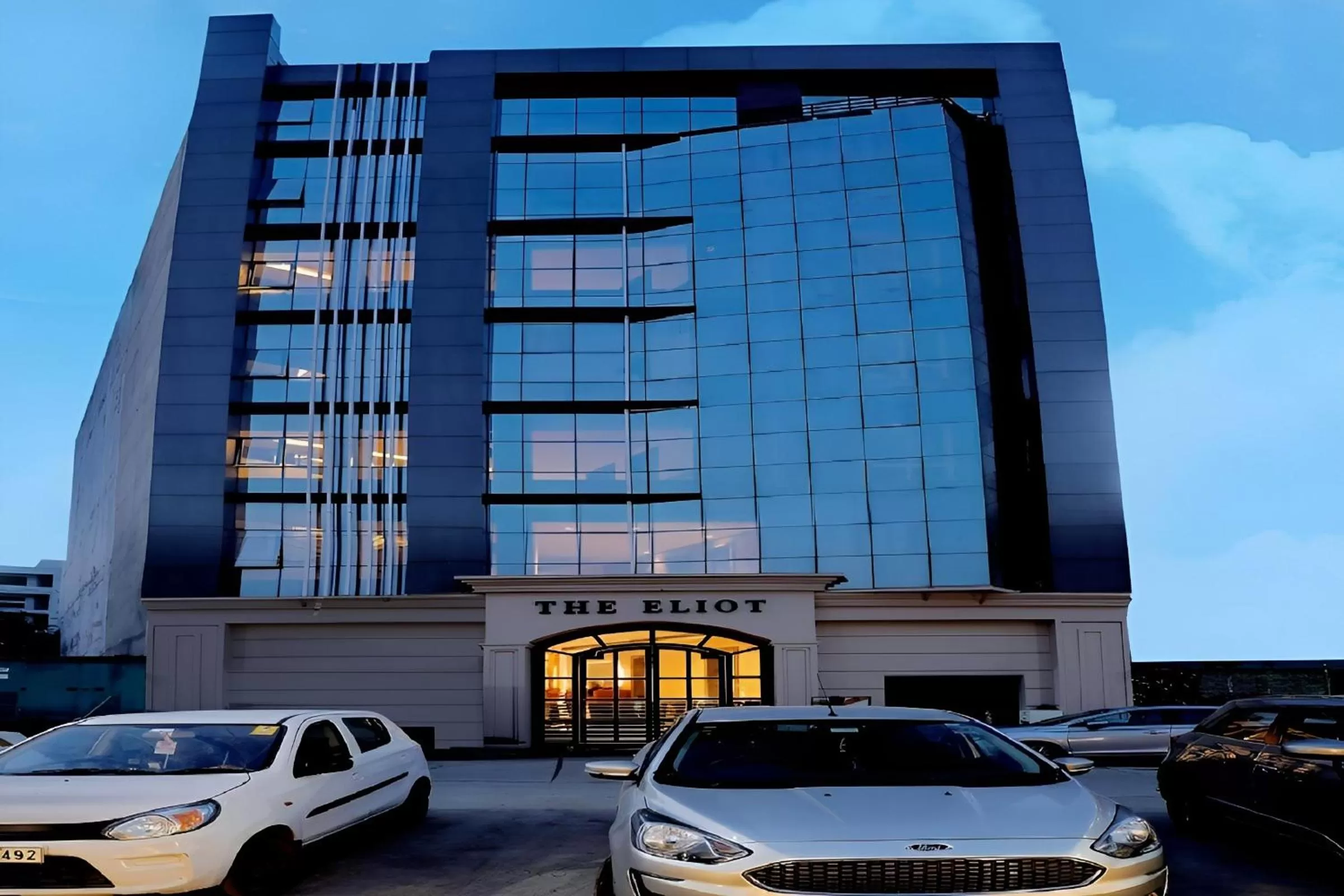 The Eliot Hotel & Banquet
