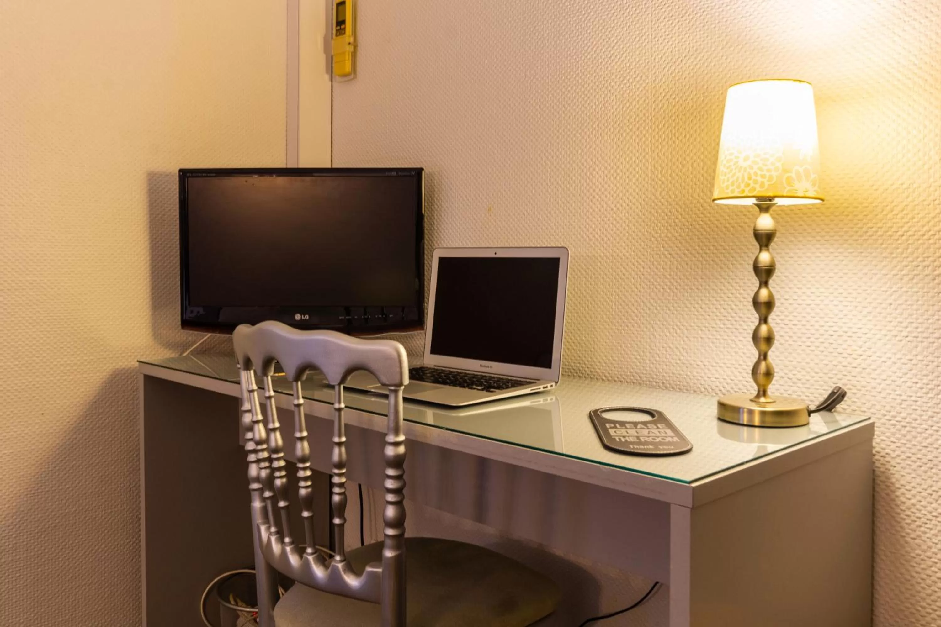 TV and multimedia in Hôtel de France