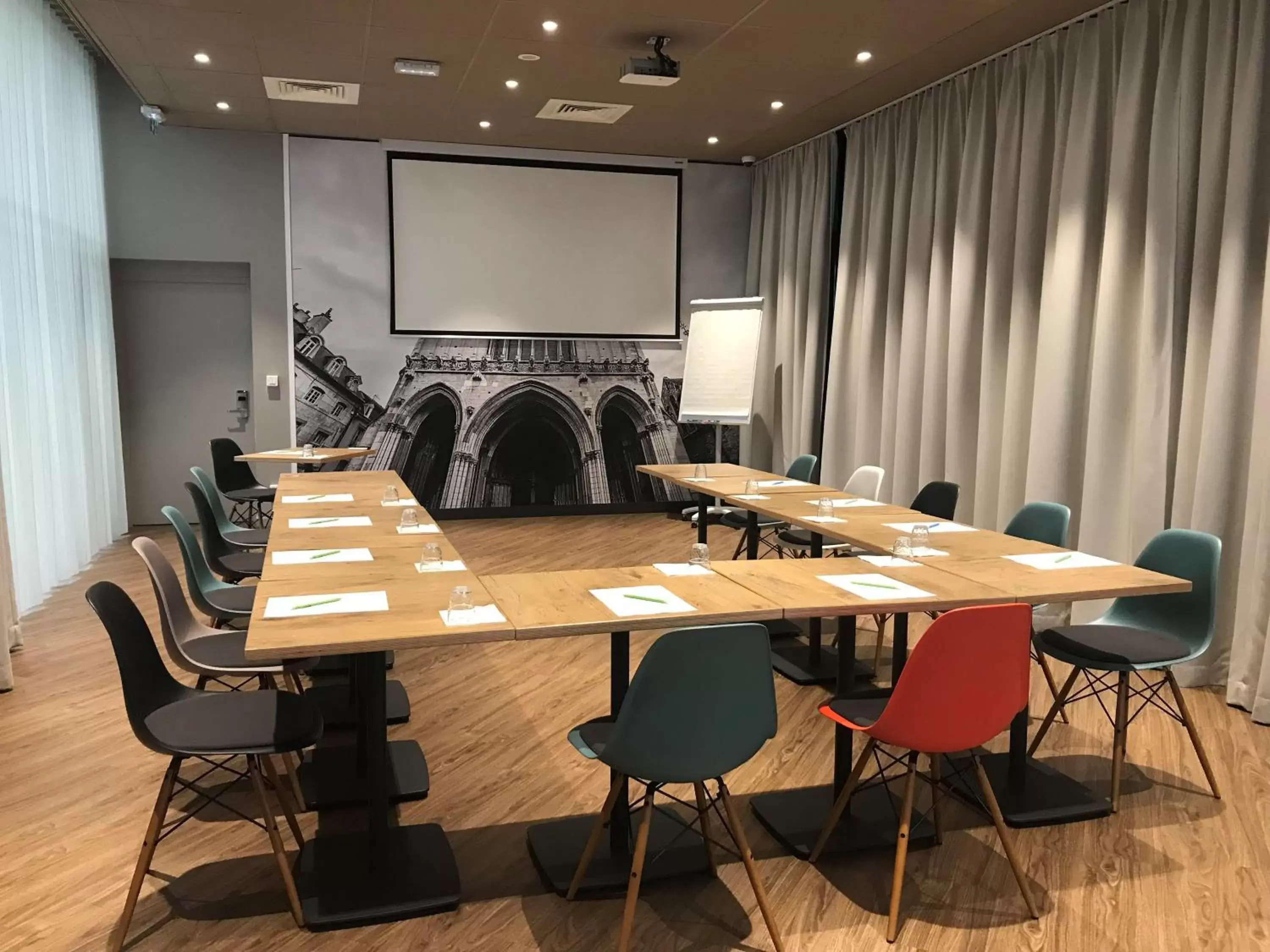 Meeting/conference room, Business Area/Conference Room in Hotel ibis Dijon Centre Clemenceau