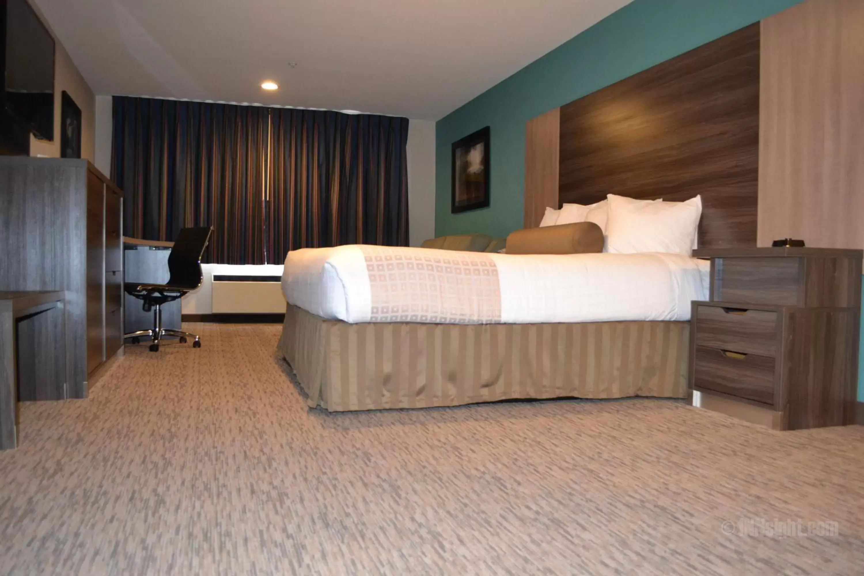 King Mini Suite in Yosemite Southgate Hotel & Suites King Mini Suite in Yosemite Southgate Hotel & Suites