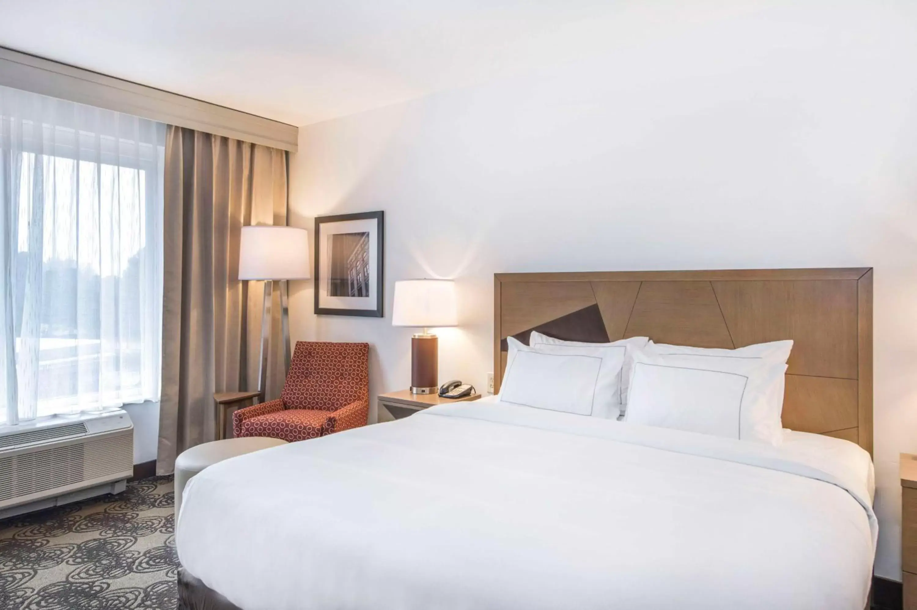 Bed in DoubleTree by Hilton Raleigh-Cary Bed in DoubleTree by Hilton Raleigh-Cary