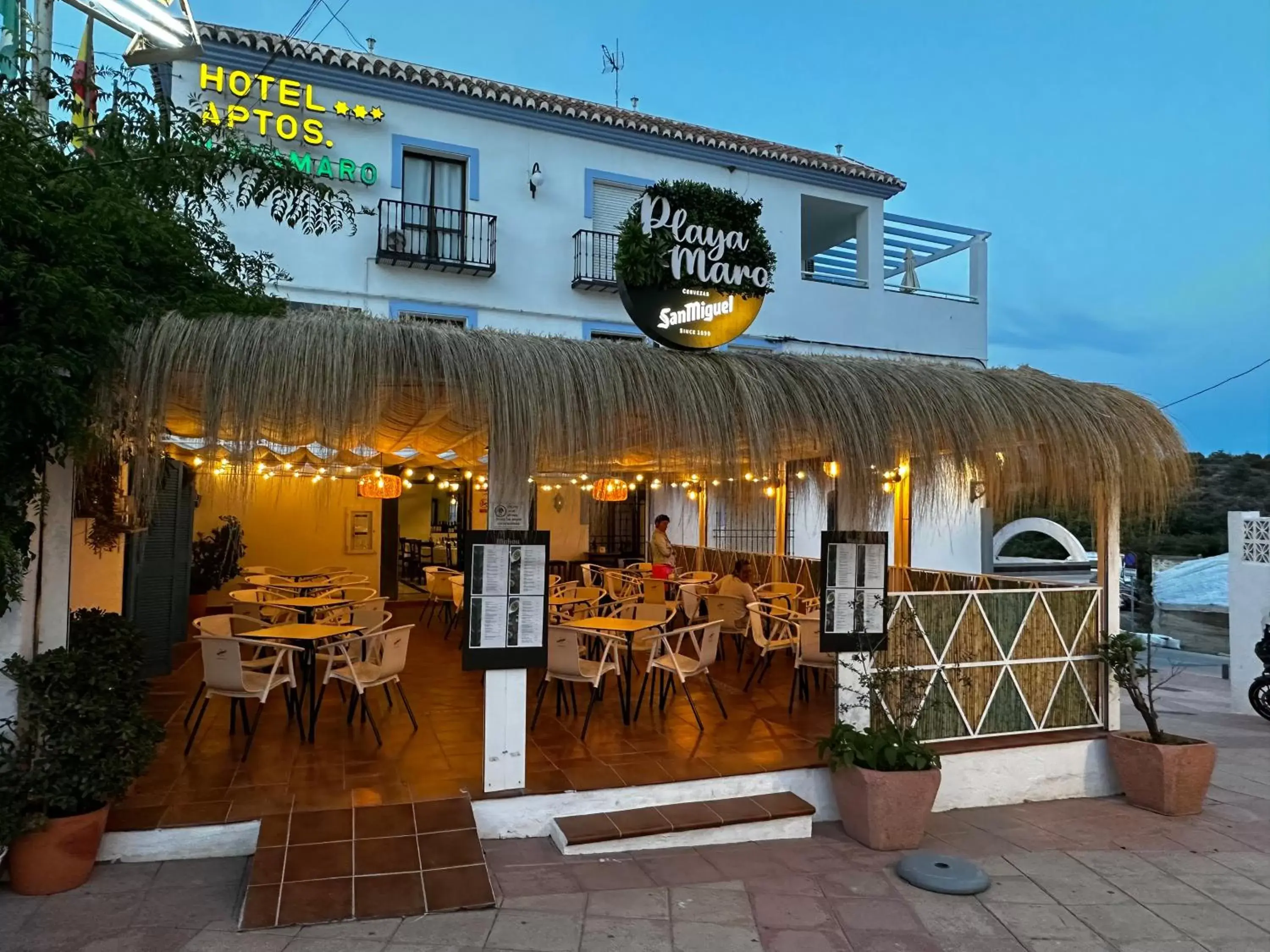 Restaurant/places to eat in Apartahotel Playamaro by Dorobe Restaurant/places to eat in Apartahotel Playamaro by Dorobe