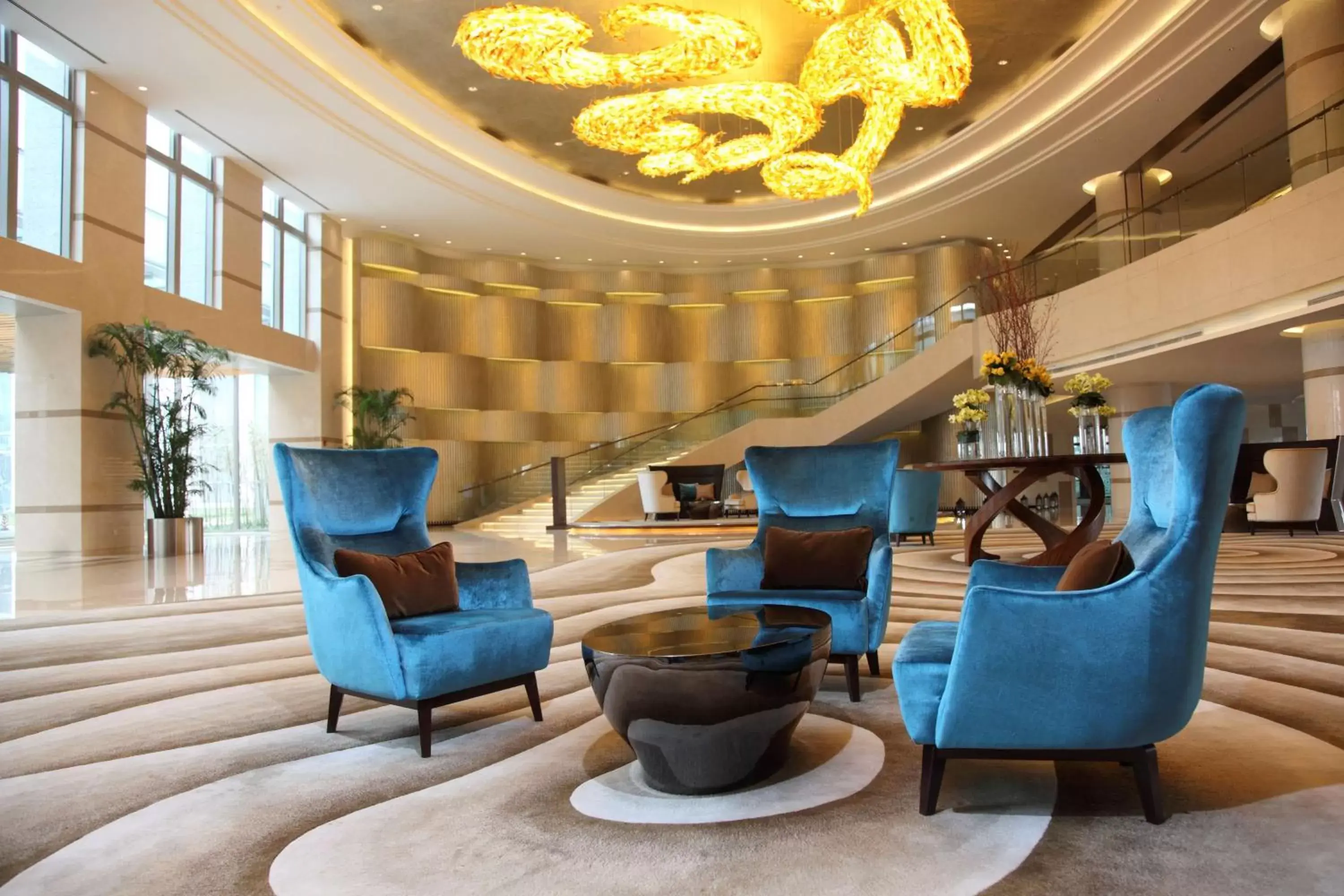 Lobby or reception, Lounge/Bar in DoubleTree by Hilton Hangzhou East