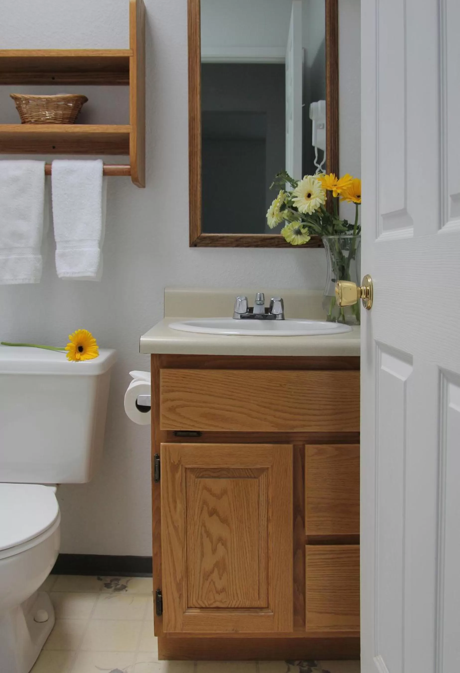 Bathroom in Redwood Suites