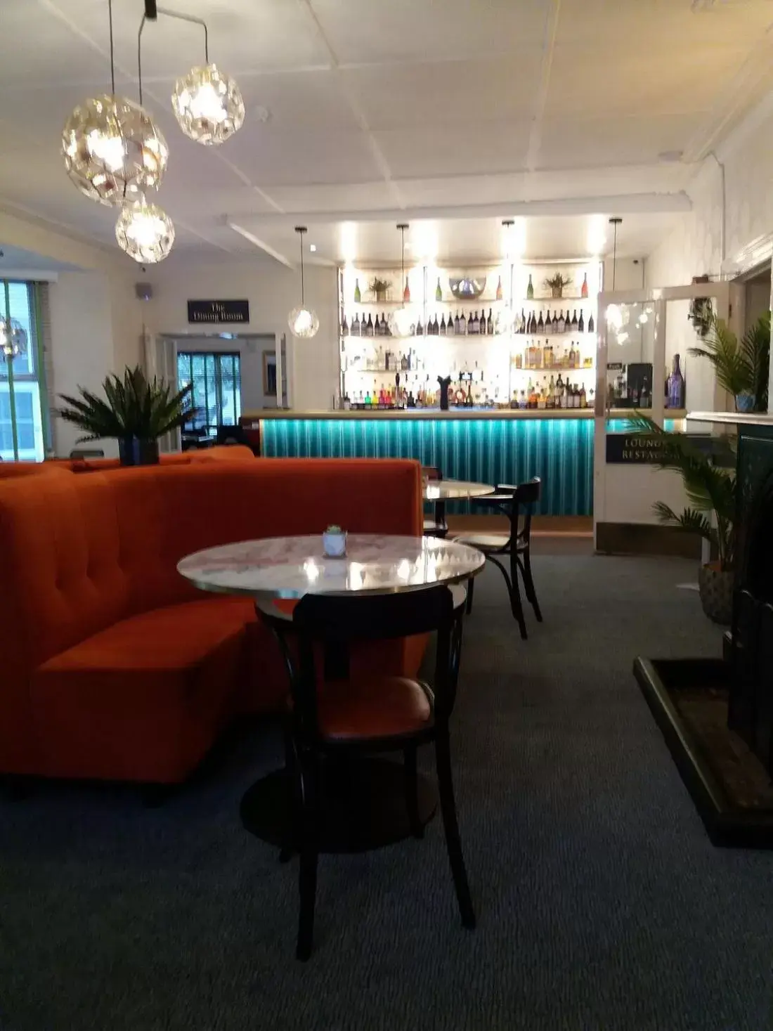 Lounge or bar in Royal Sportsman Hotel