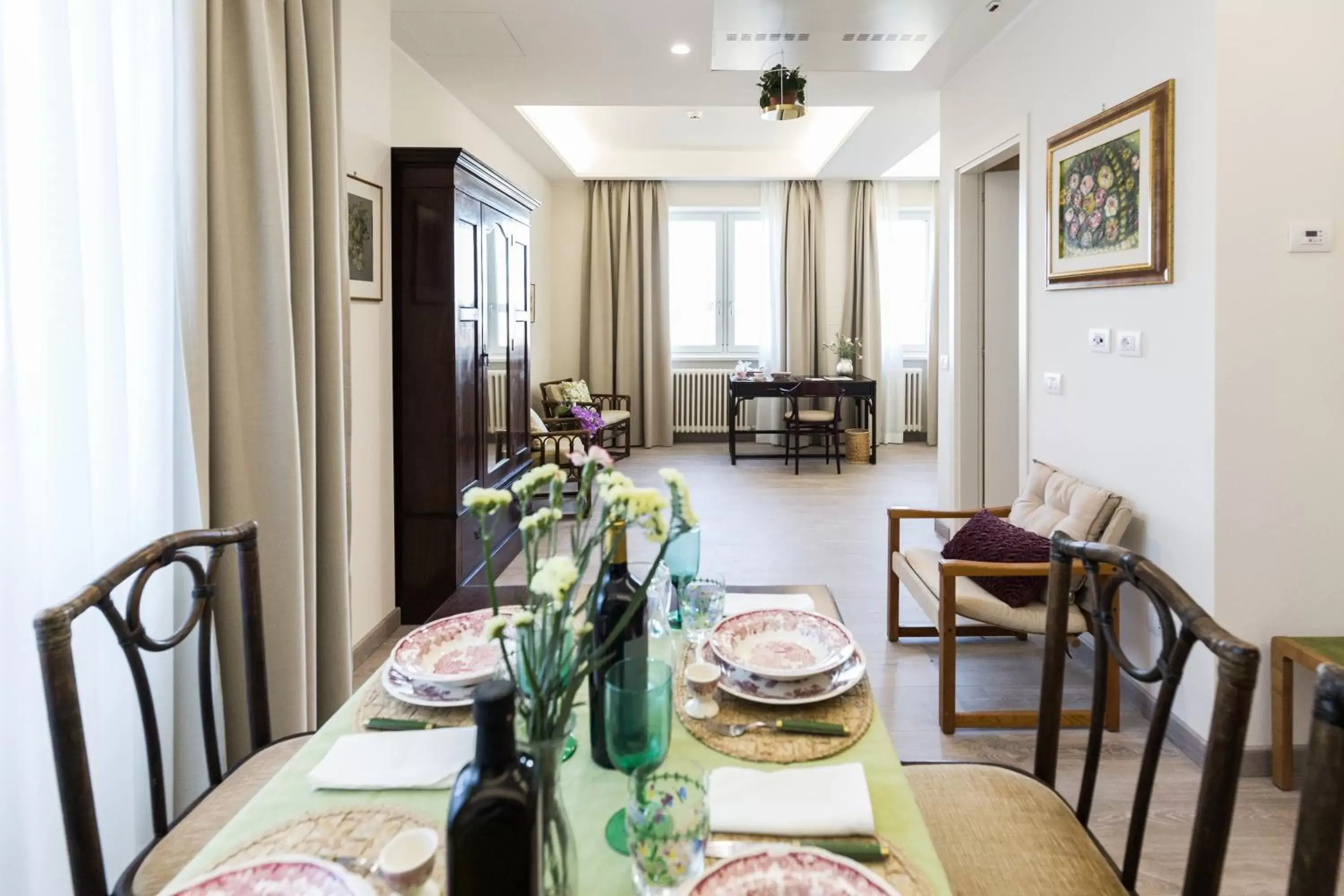 Photo of the whole room, Restaurant/Places to Eat in Villa Cavalletti Appartamenti