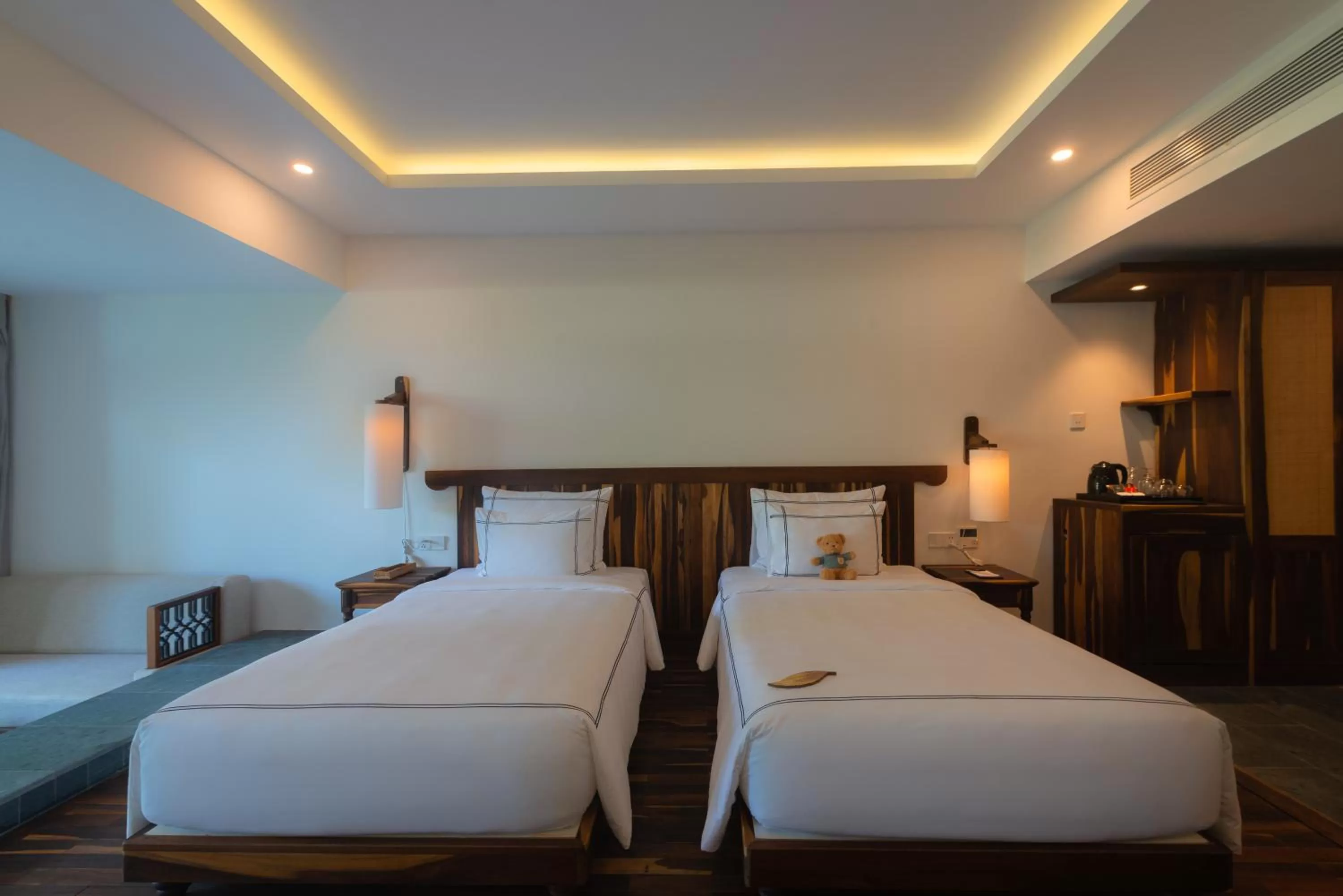 Bed in Alibu Resort Nha Trang