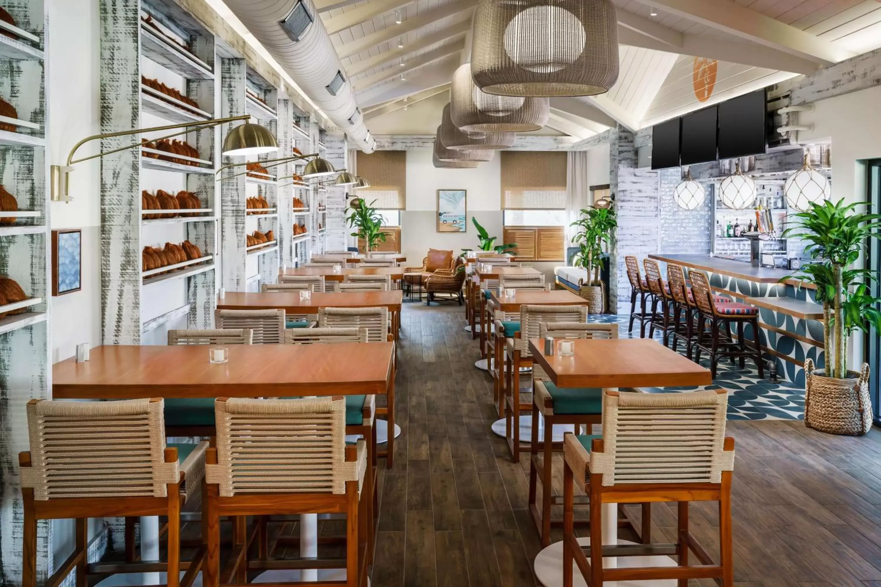 Lounge or bar, Restaurant/Places to Eat in Hilton Garden Inn St. Pete Beach, FL