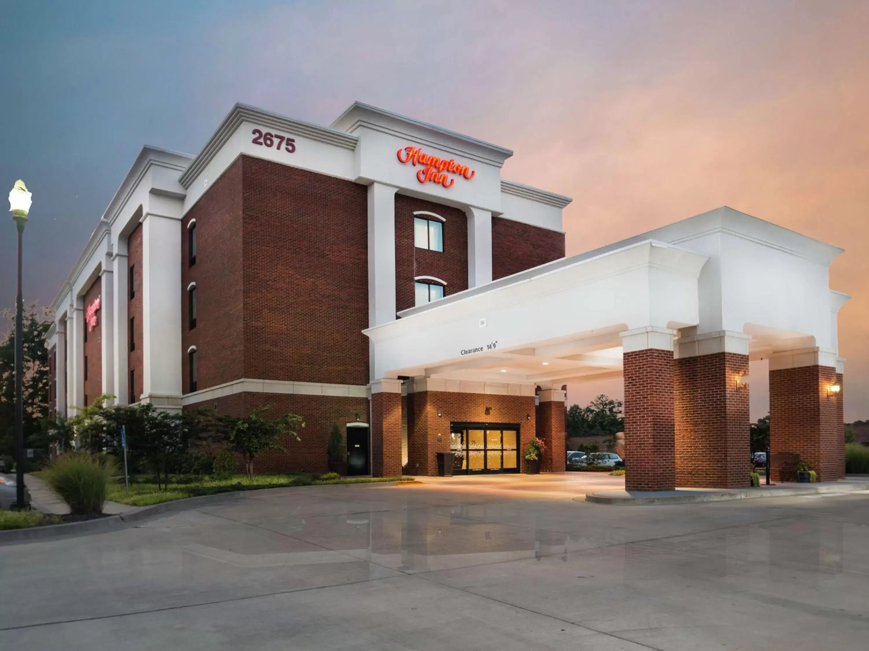 Property Building in Hampton Inn Hernando, MS