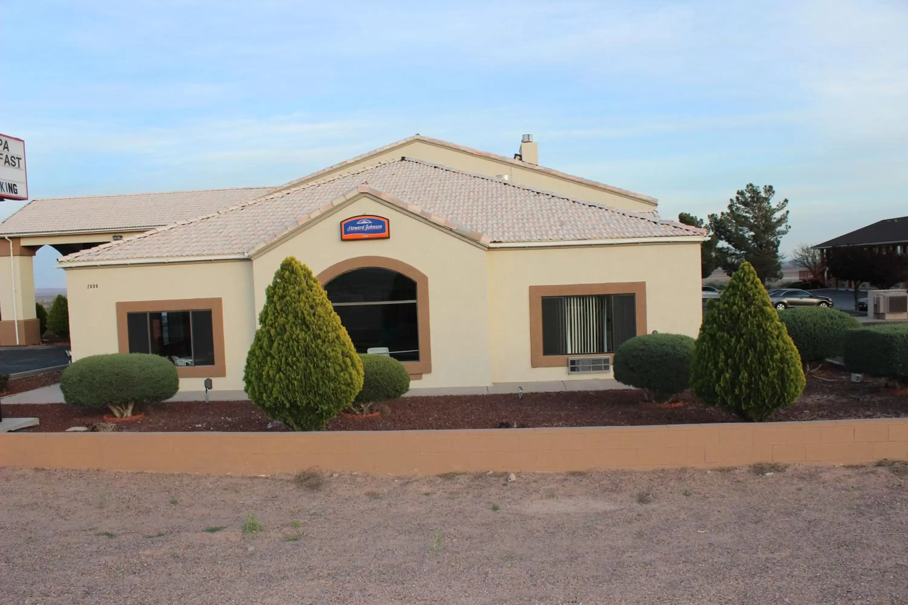 Facade/entrance in Howard Johnson by Wyndham Holbrook Facade/entrance in Howard Johnson by Wyndham Holbrook