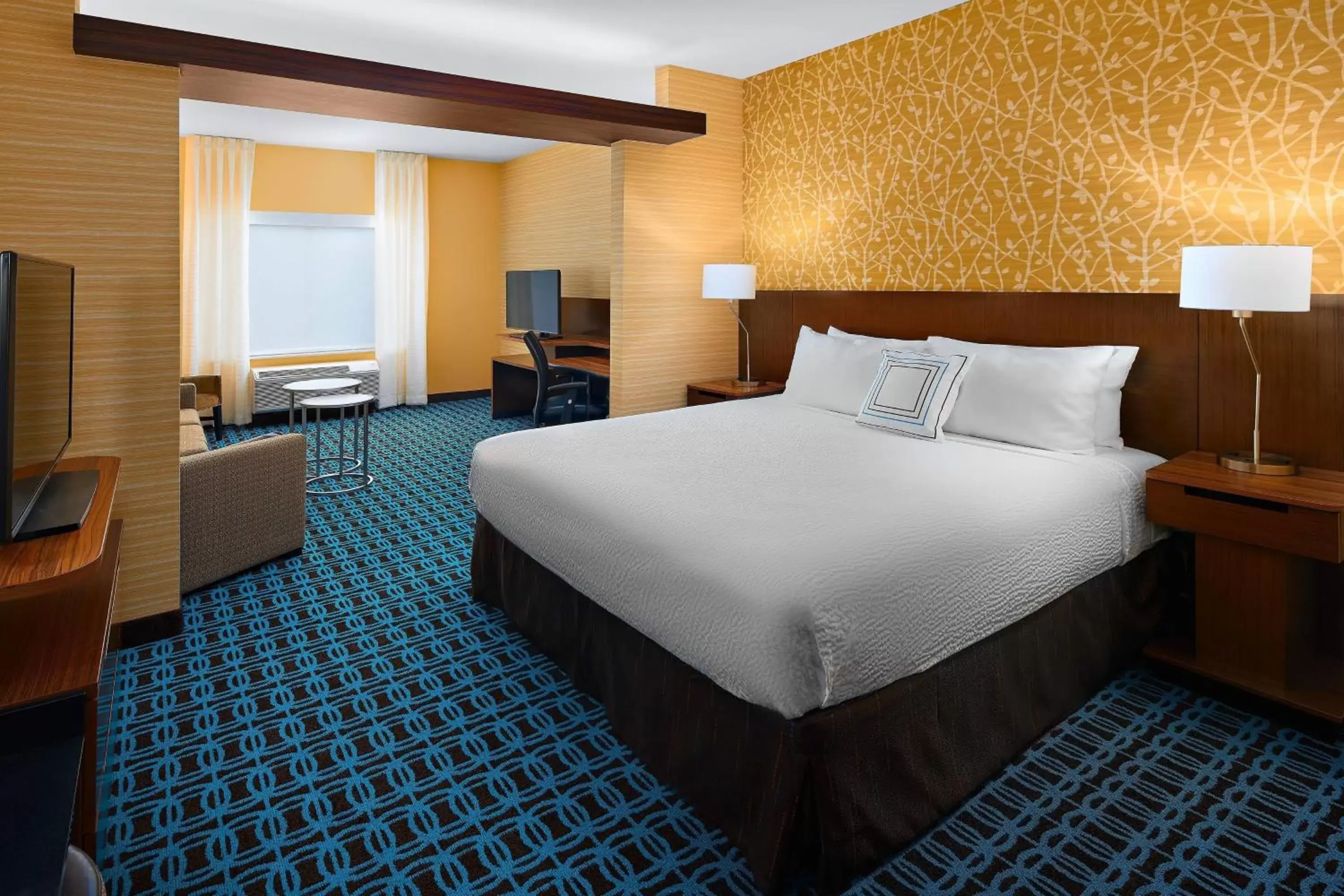 Photo of the whole room, Bed in Fairfield Inn & Suites by Marriott Fresno Yosemite International Airport