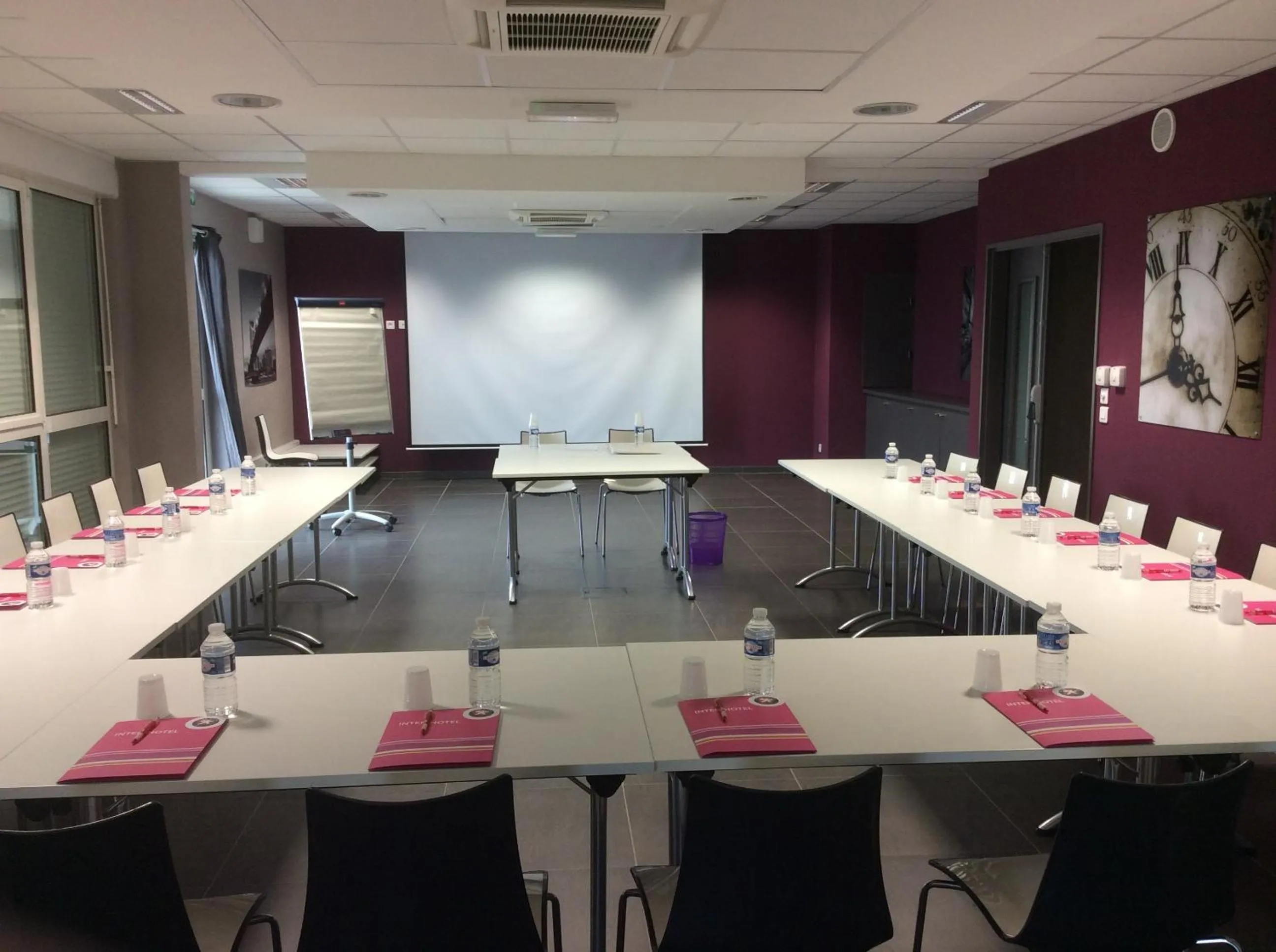 Business facilities in The Originals City, Hôtel des Lys, Dreux