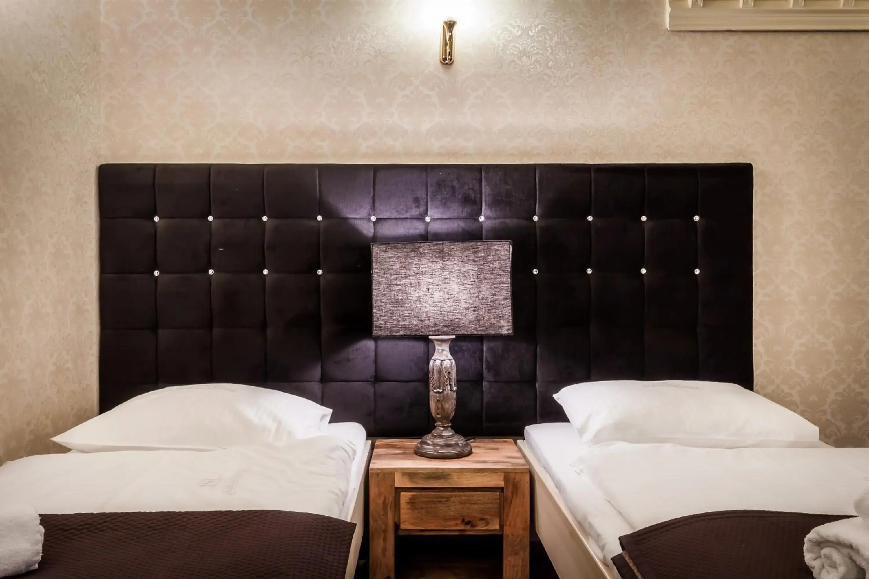 Photo of the whole room, Bed in Aparthotel Oberża