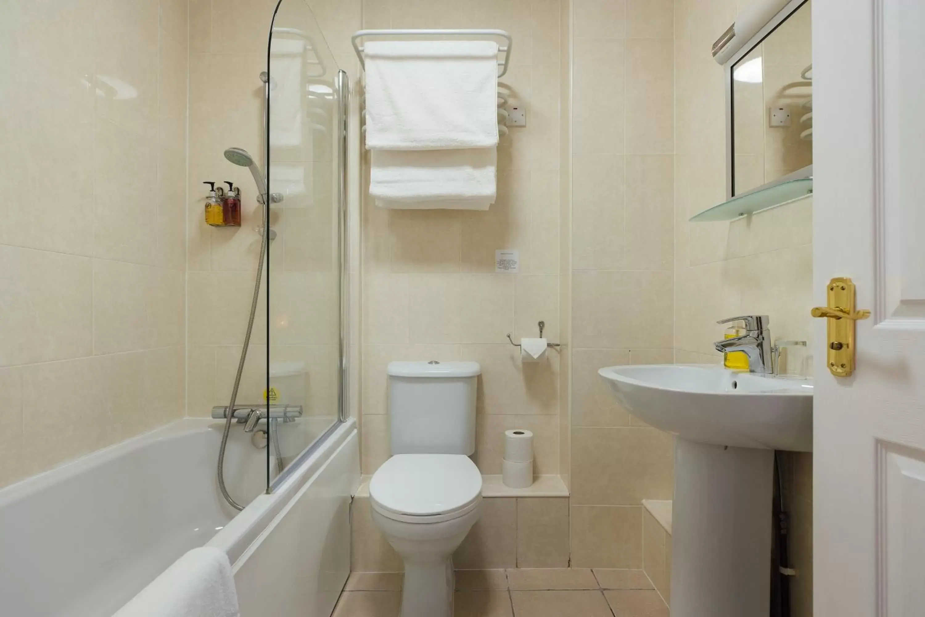 Bathroom in The Imperial Dragon Hotel