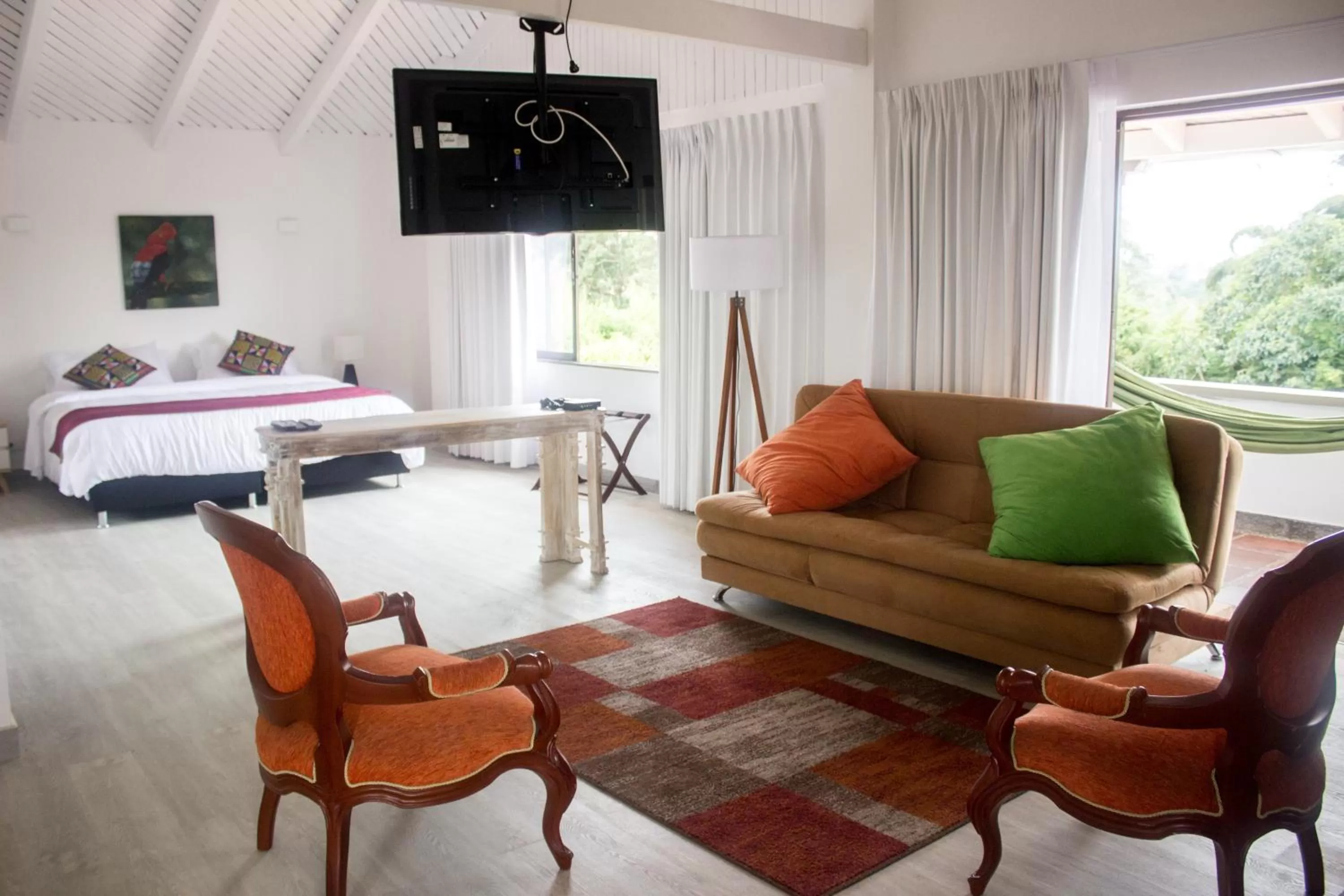 Living room, Bed in Cotinga Hotel Spa